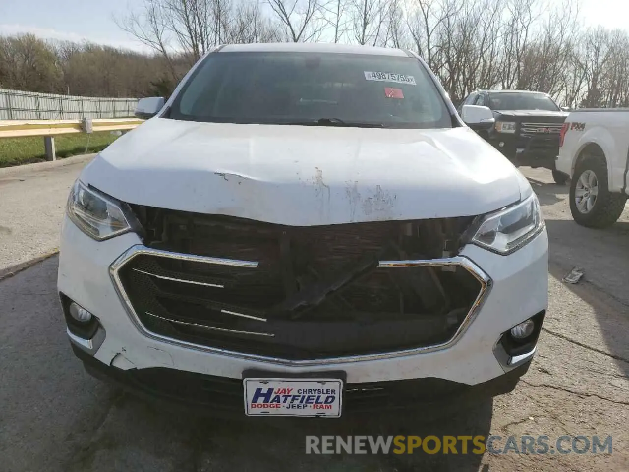 5 Photograph of a damaged car 1GNEVHKW2KJ255129 CHEVROLET TRAVERSE 2019