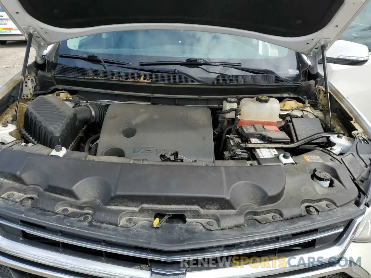 12 Photograph of a damaged car 1GNEVHKW2KJ287725 CHEVROLET TRAVERSE 2019