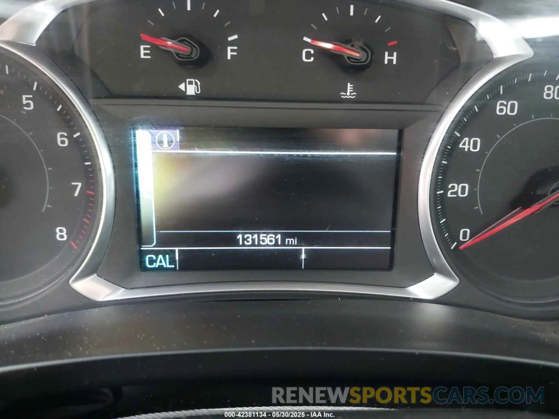 15 Photograph of a damaged car 1GNEVHKW2KJ296439 CHEVROLET TRAVERSE 2019