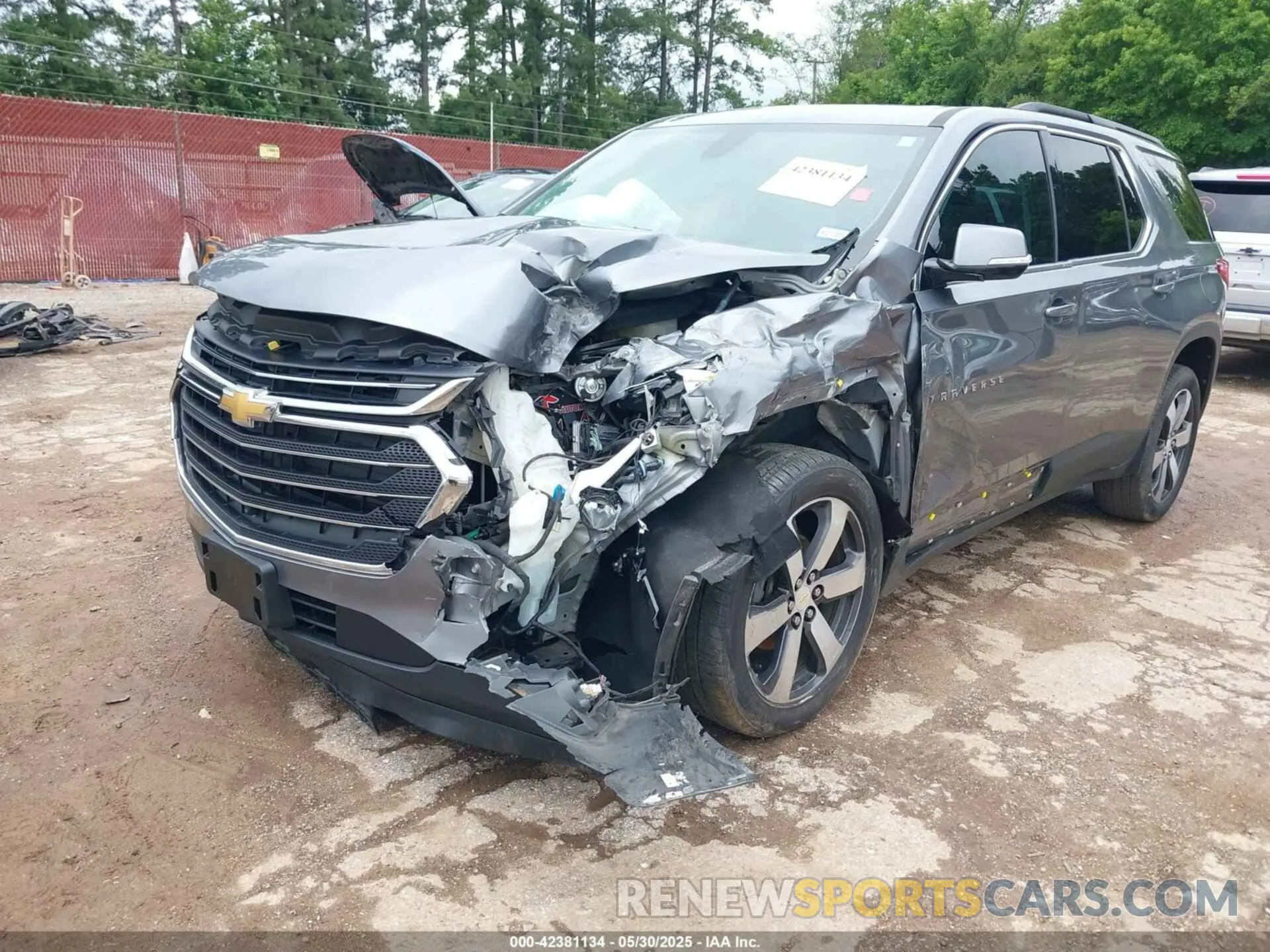 6 Photograph of a damaged car 1GNEVHKW2KJ296439 CHEVROLET TRAVERSE 2019
