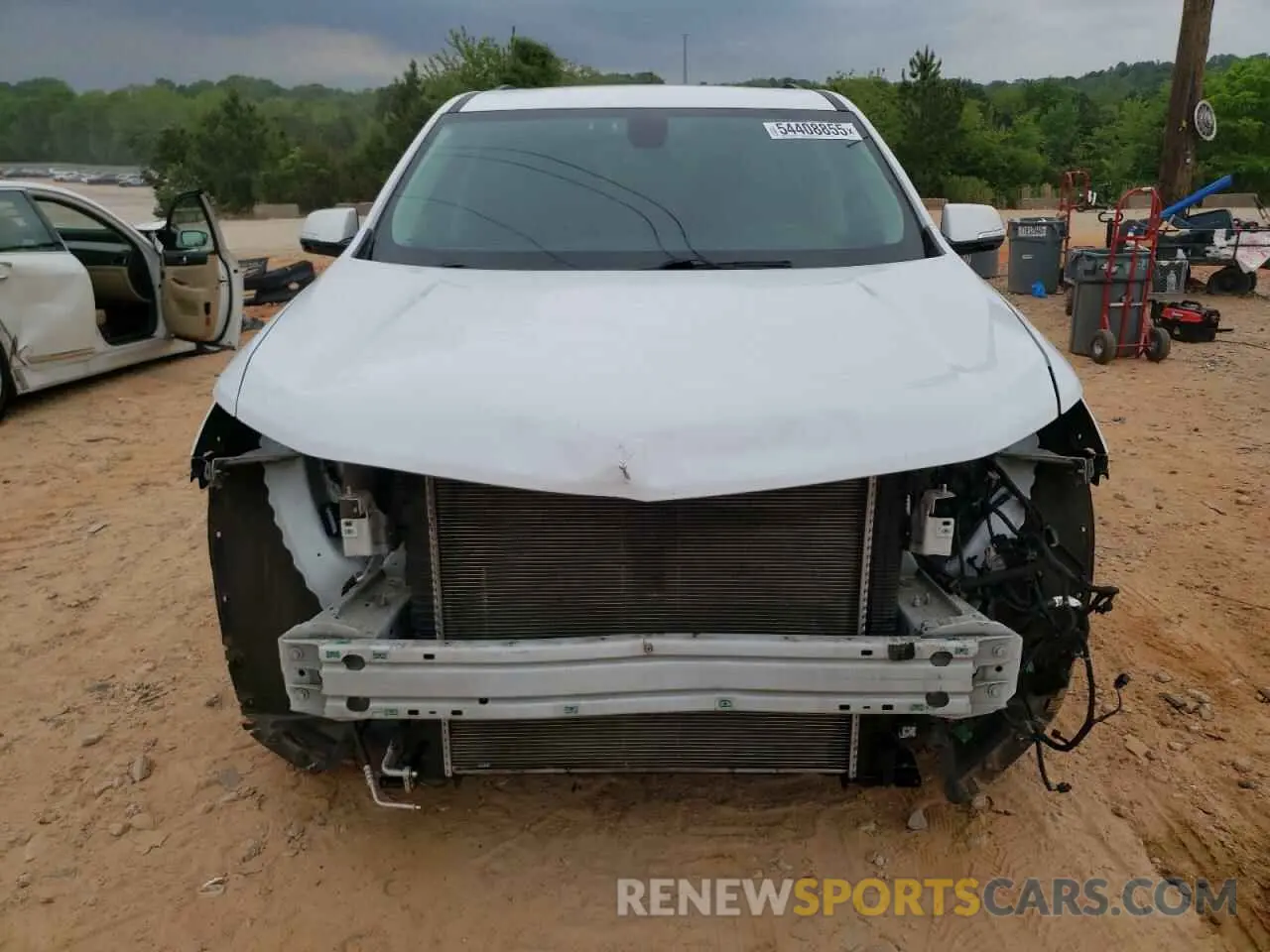 5 Photograph of a damaged car 1GNEVHKW3KJ118412 CHEVROLET TRAVERSE 2019