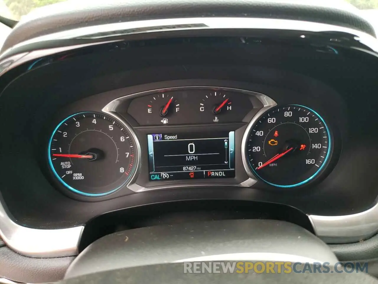9 Photograph of a damaged car 1GNEVHKW3KJ118412 CHEVROLET TRAVERSE 2019