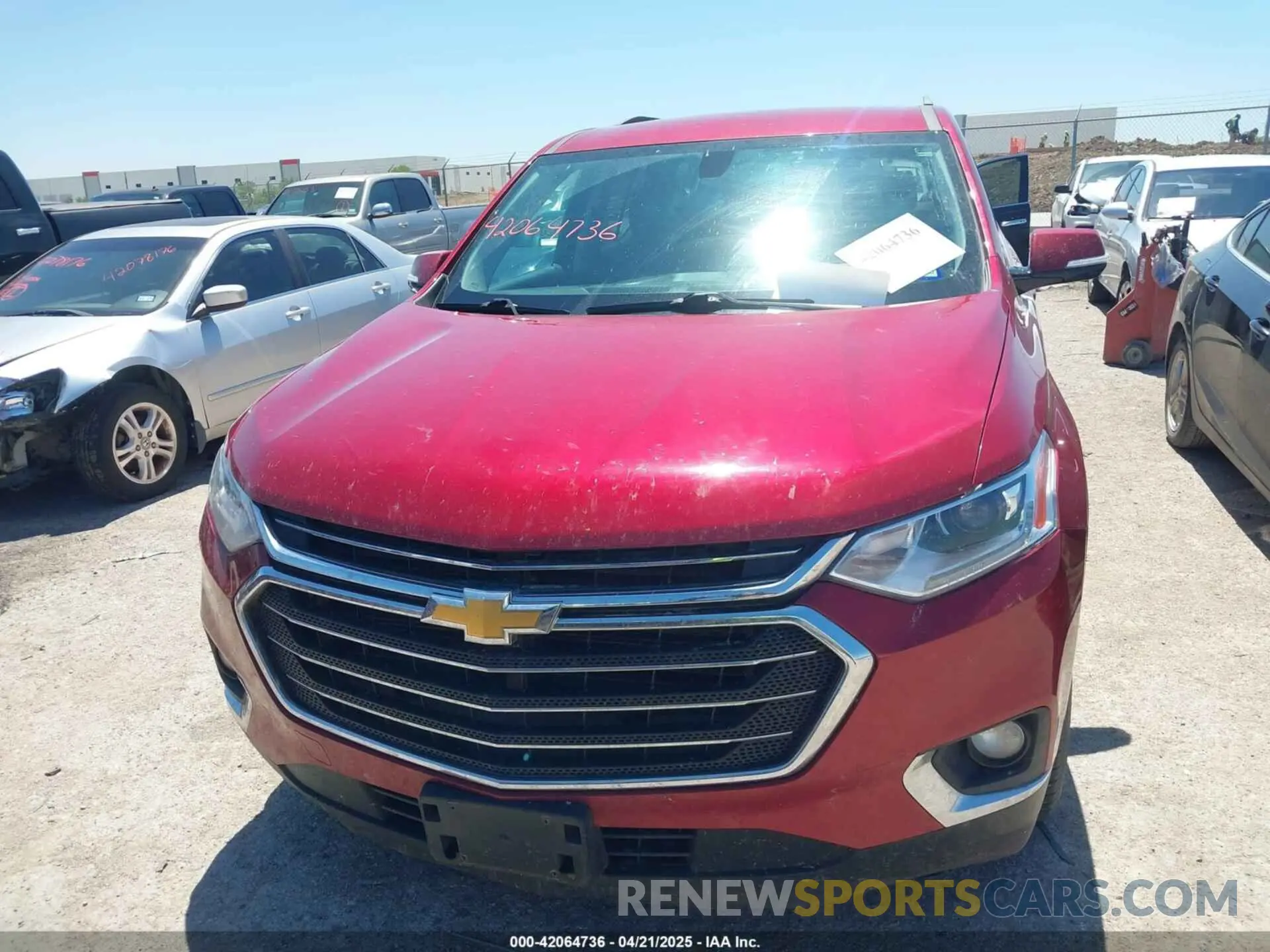 12 Photograph of a damaged car 1GNEVHKW3KJ159672 CHEVROLET TRAVERSE 2019