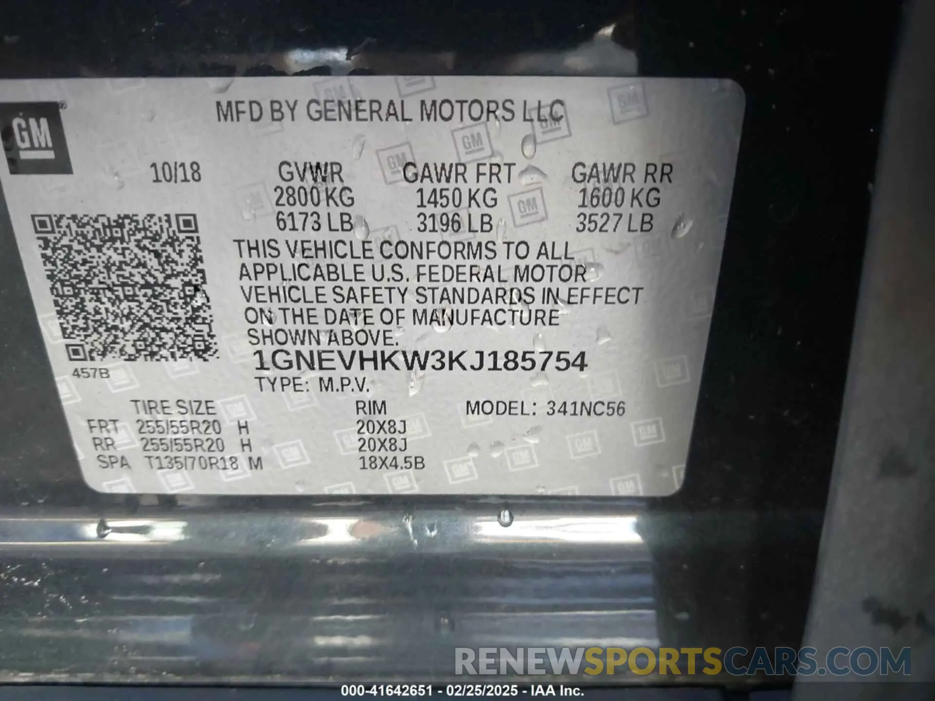 9 Photograph of a damaged car 1GNEVHKW3KJ185754 CHEVROLET TRAVERSE 2019