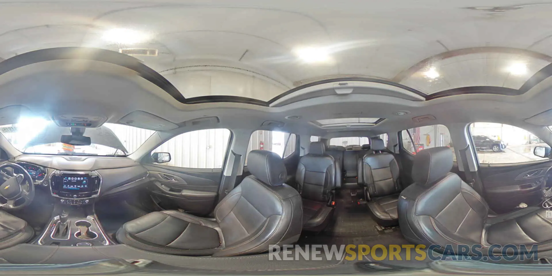 15 Photograph of a damaged car 1GNEVHKW5KJ129511 CHEVROLET TRAVERSE 2019
