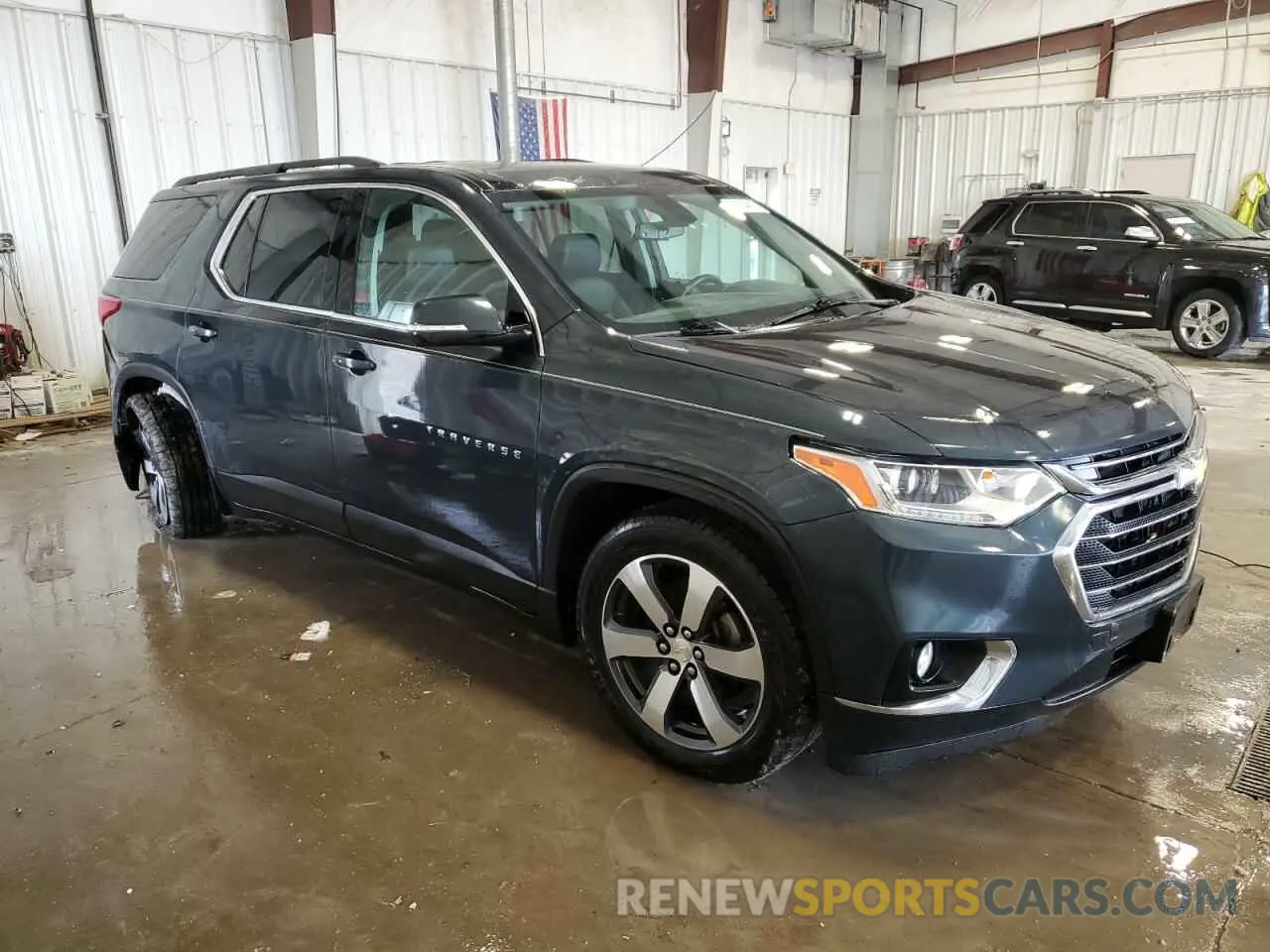 4 Photograph of a damaged car 1GNEVHKW5KJ129511 CHEVROLET TRAVERSE 2019
