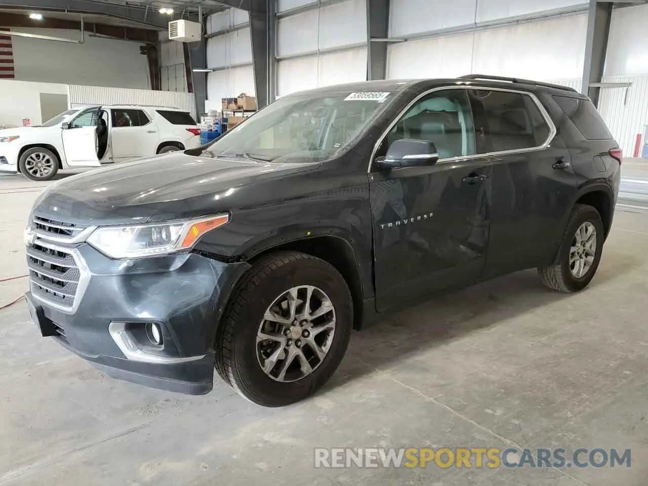 1 Photograph of a damaged car 1GNEVHKW5KJ182547 CHEVROLET TRAVERSE 2019