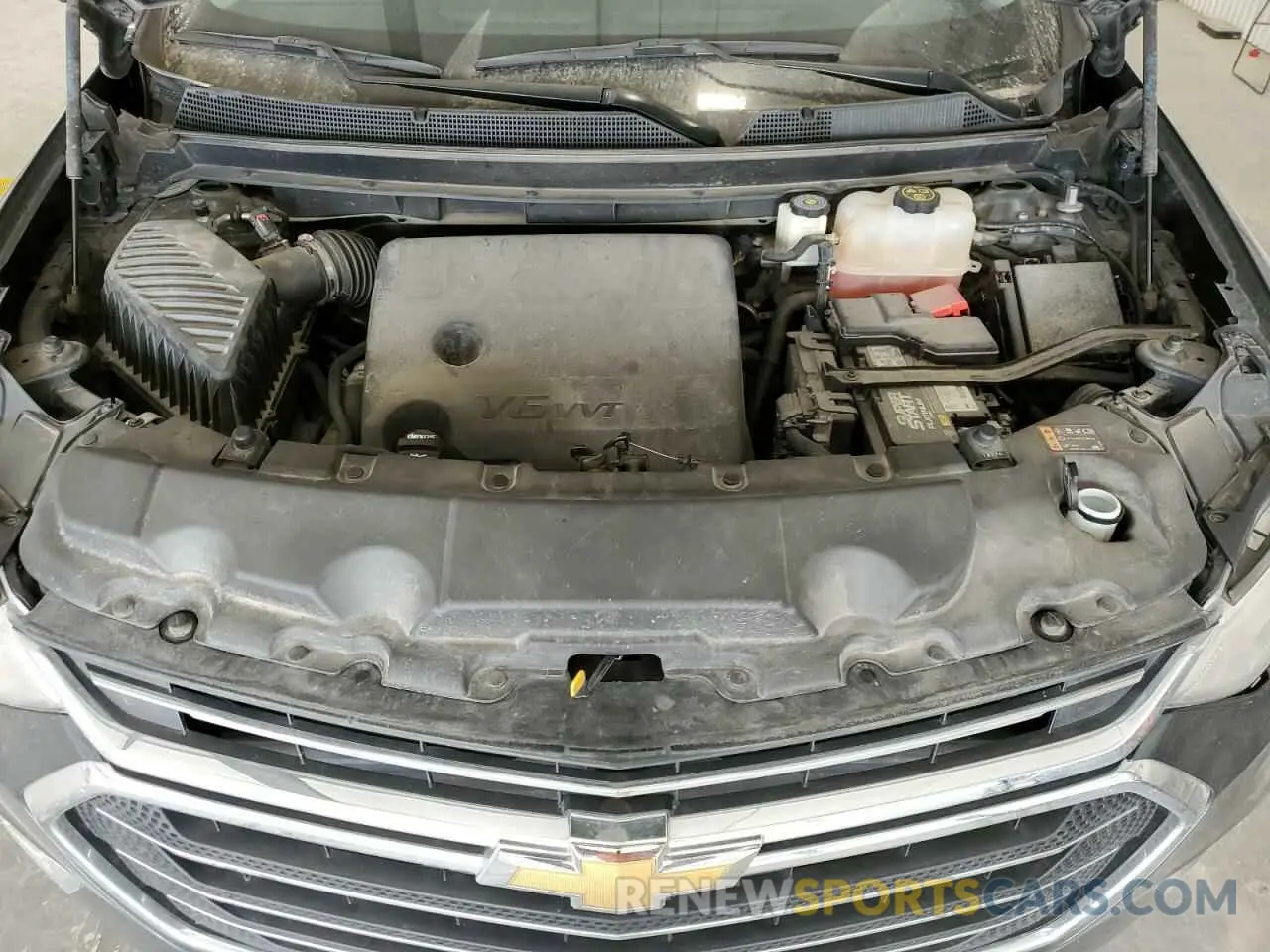12 Photograph of a damaged car 1GNEVHKW5KJ182547 CHEVROLET TRAVERSE 2019