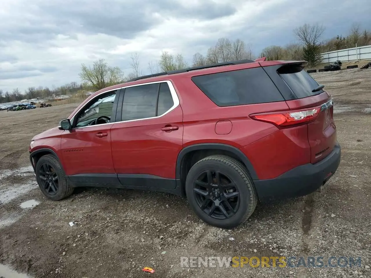 2 Photograph of a damaged car 1GNEVHKW5KJ315582 CHEVROLET TRAVERSE 2019
