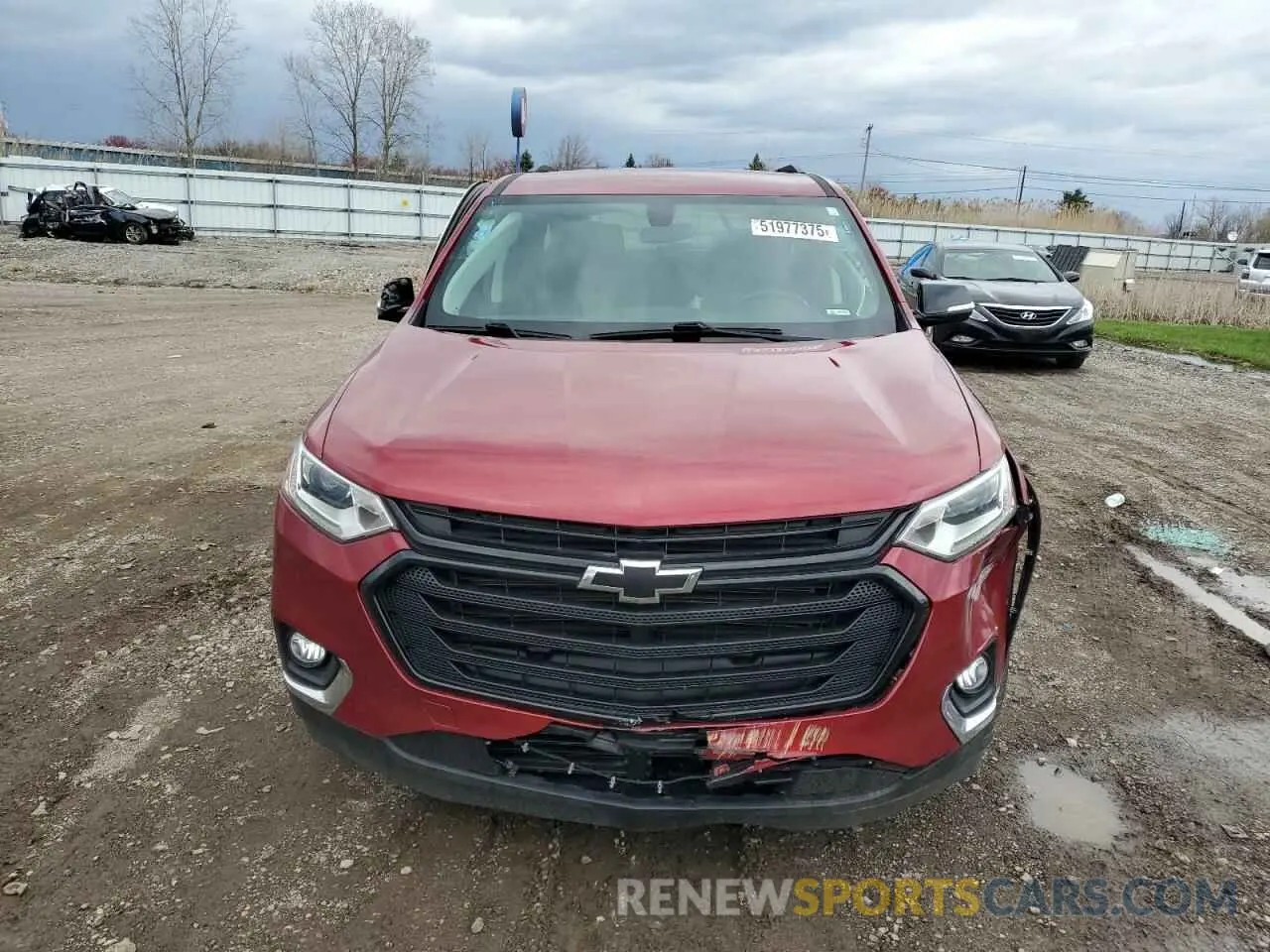 5 Photograph of a damaged car 1GNEVHKW5KJ315582 CHEVROLET TRAVERSE 2019