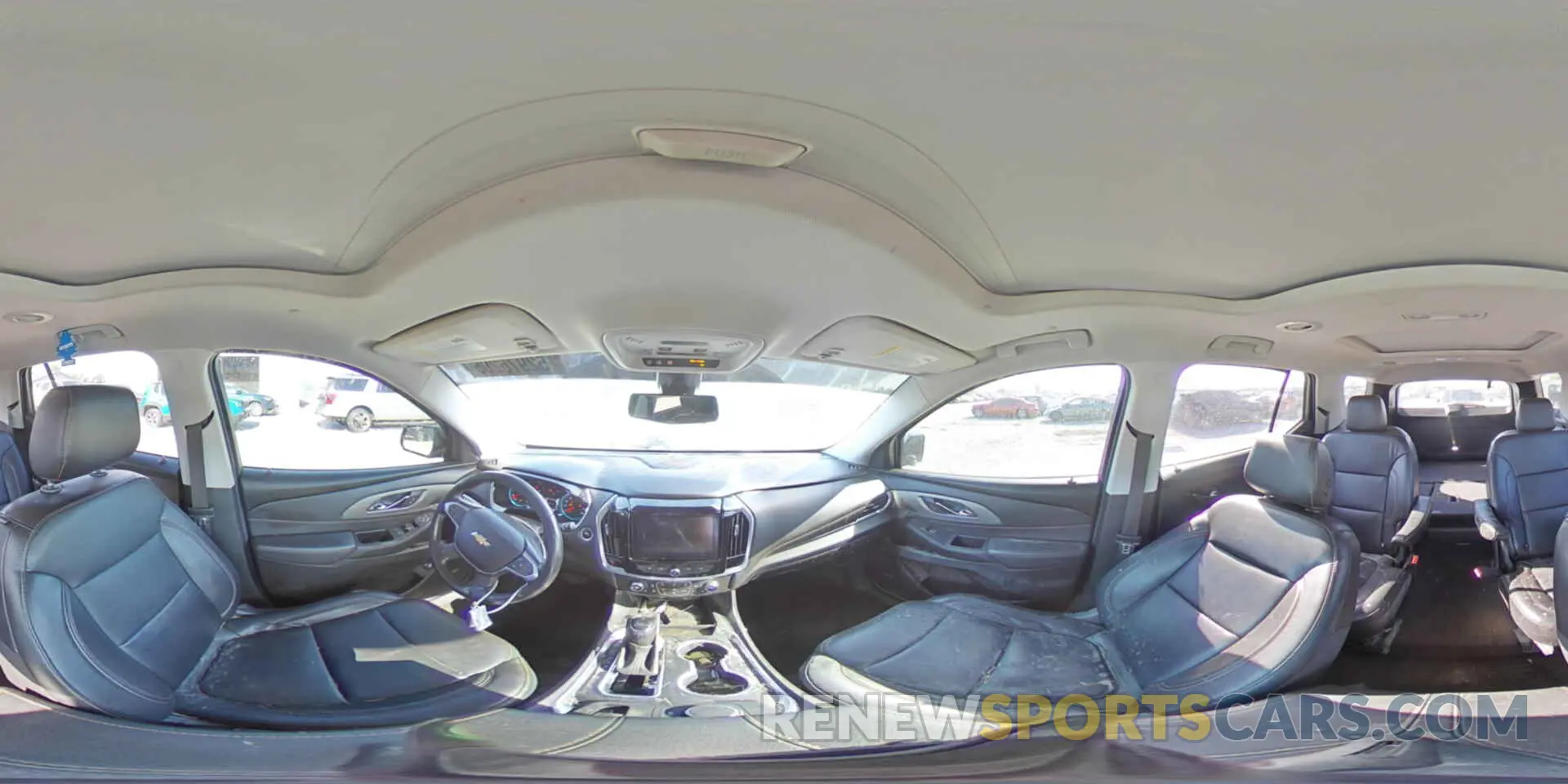 14 Photograph of a damaged car 1GNEVHKW6KJ179981 CHEVROLET TRAVERSE 2019
