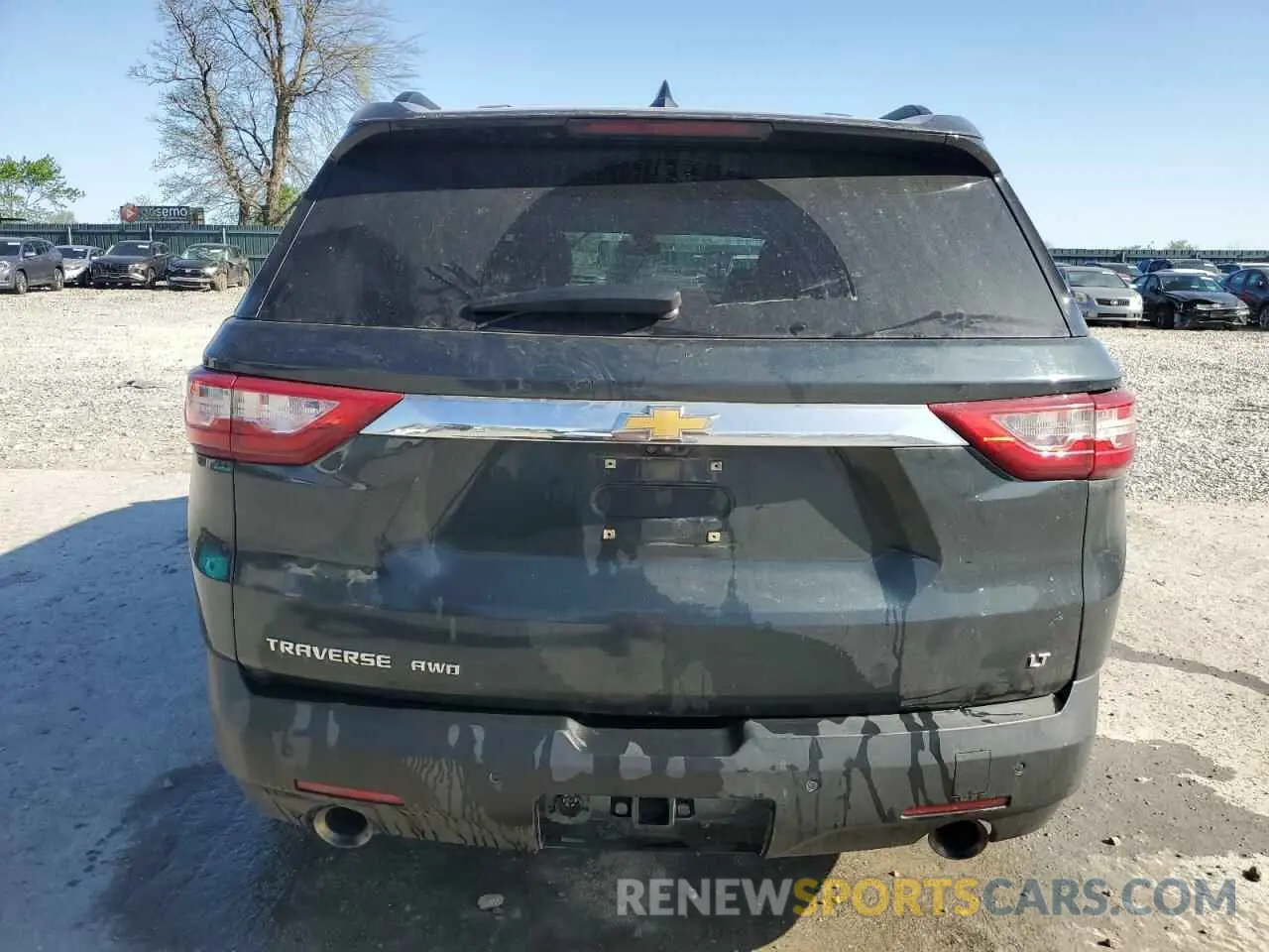 6 Photograph of a damaged car 1GNEVHKW6KJ179981 CHEVROLET TRAVERSE 2019