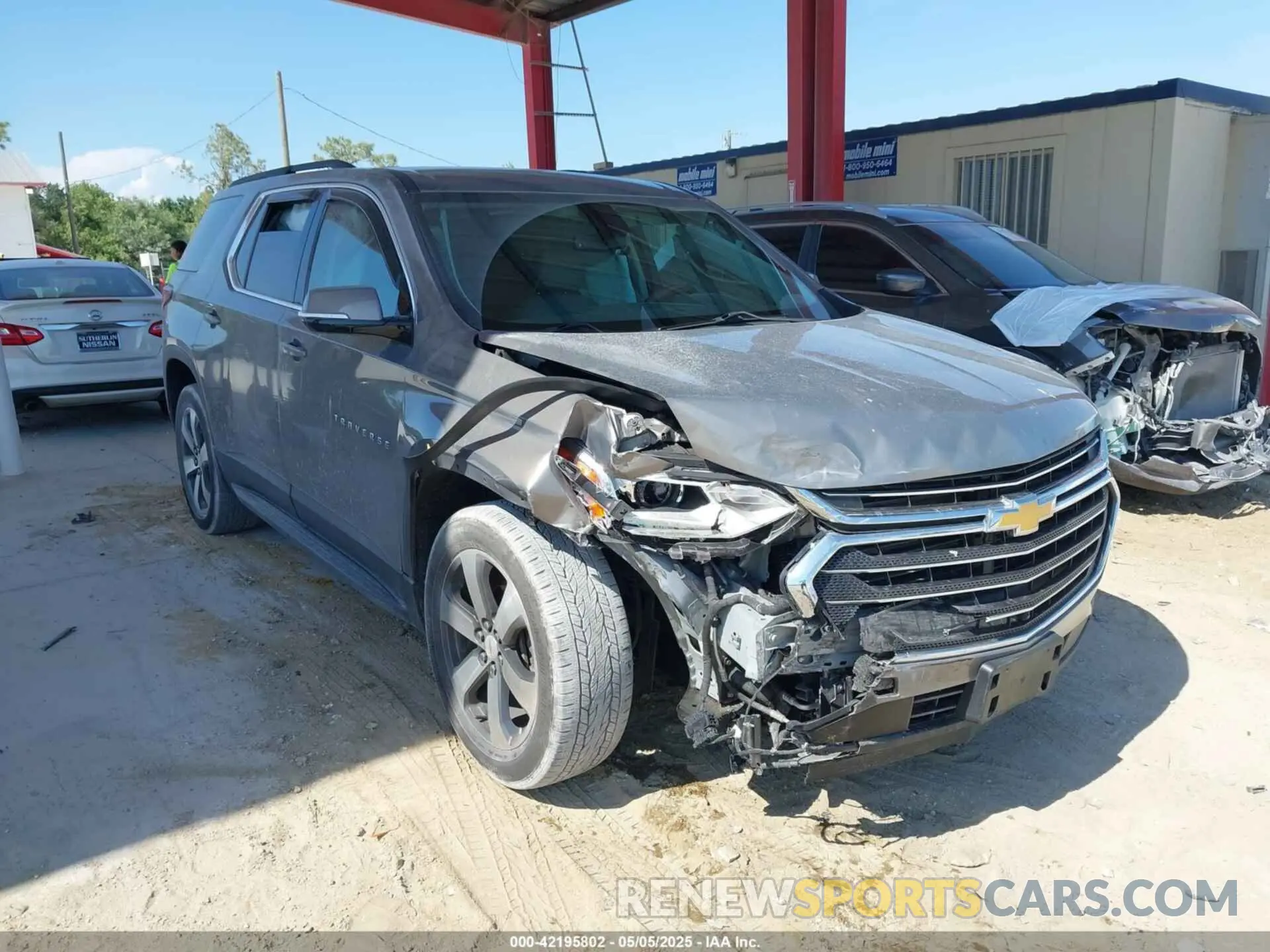 6 Photograph of a damaged car 1GNEVHKW6KJ209643 CHEVROLET TRAVERSE 2019