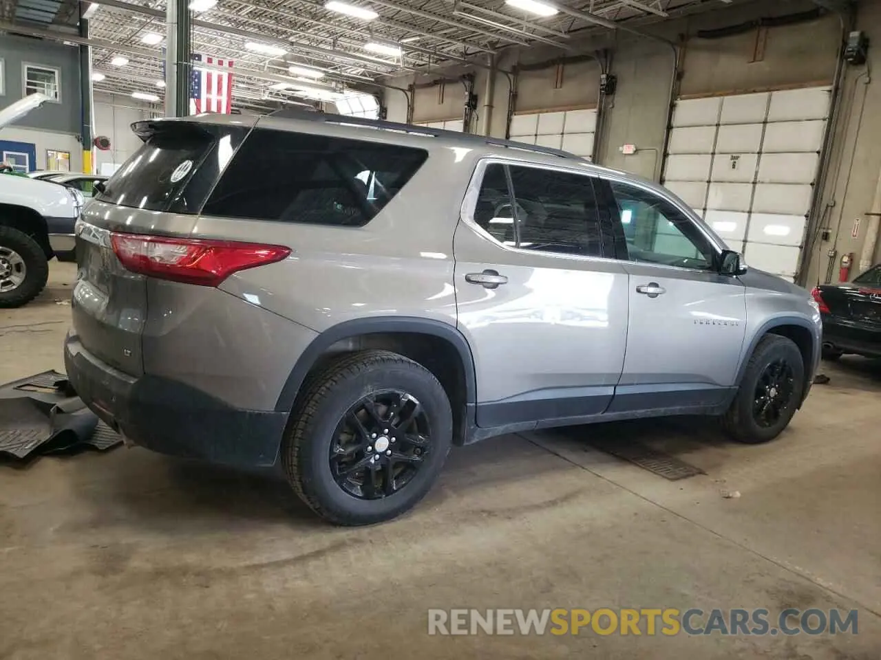 3 Photograph of a damaged car 1GNEVHKW6KJ249799 CHEVROLET TRAVERSE 2019