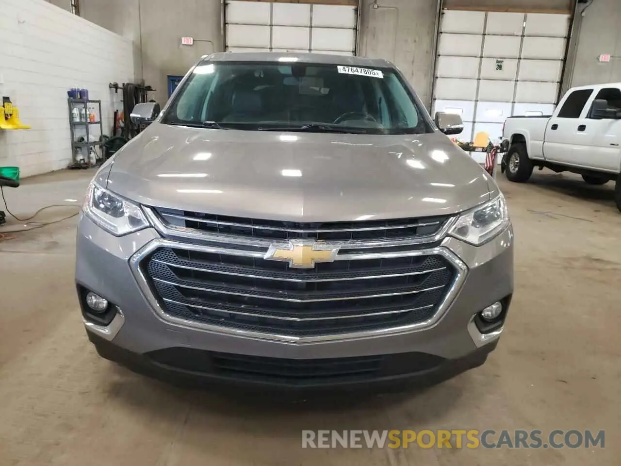 5 Photograph of a damaged car 1GNEVHKW6KJ249799 CHEVROLET TRAVERSE 2019