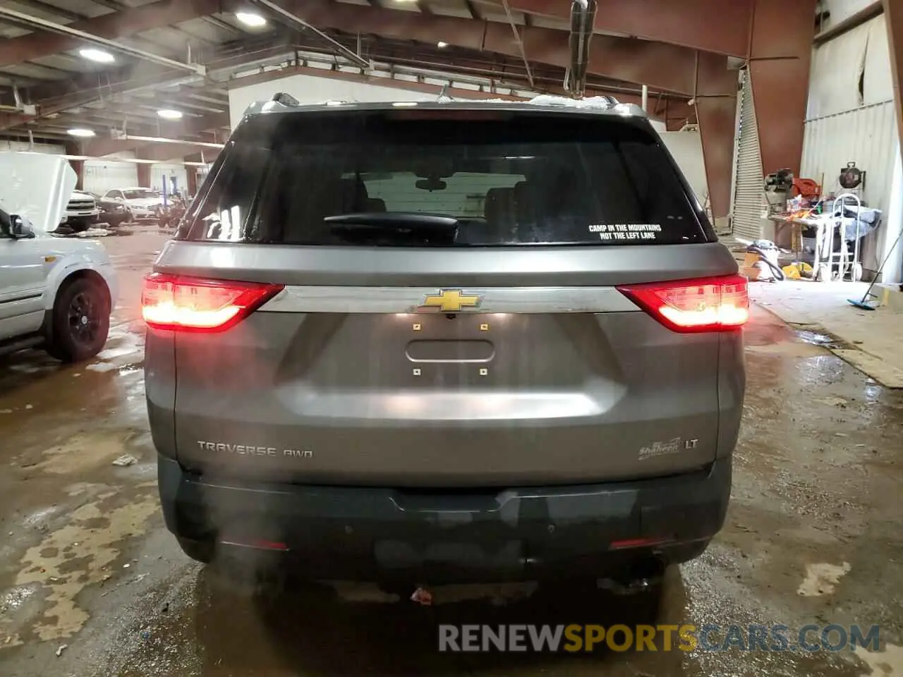 6 Photograph of a damaged car 1GNEVHKW7KJ117778 CHEVROLET TRAVERSE 2019