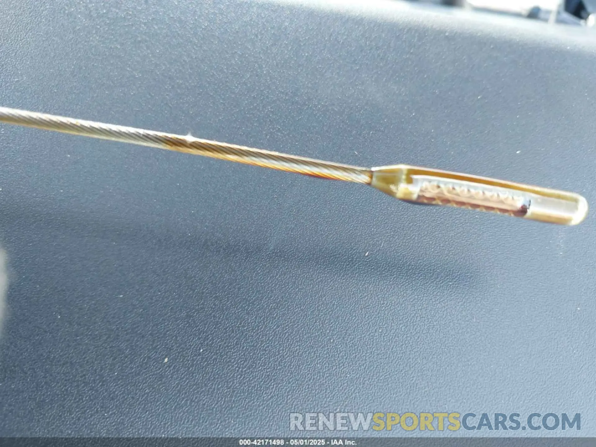 12 Photograph of a damaged car 1GNEVHKW7KJ320203 CHEVROLET TRAVERSE 2019