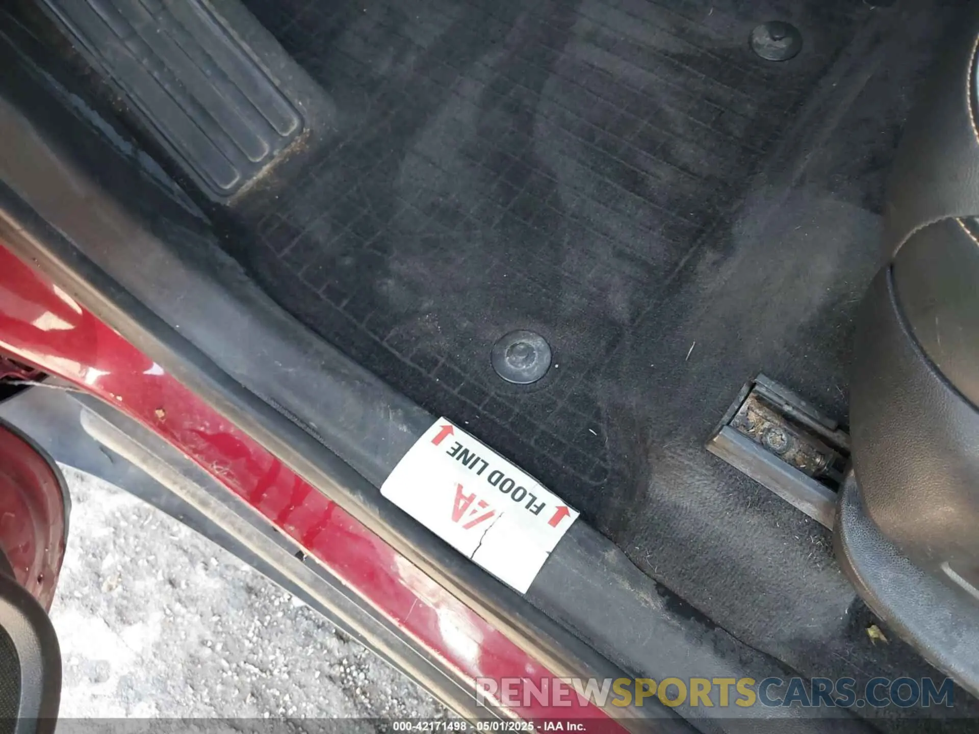 6 Photograph of a damaged car 1GNEVHKW7KJ320203 CHEVROLET TRAVERSE 2019