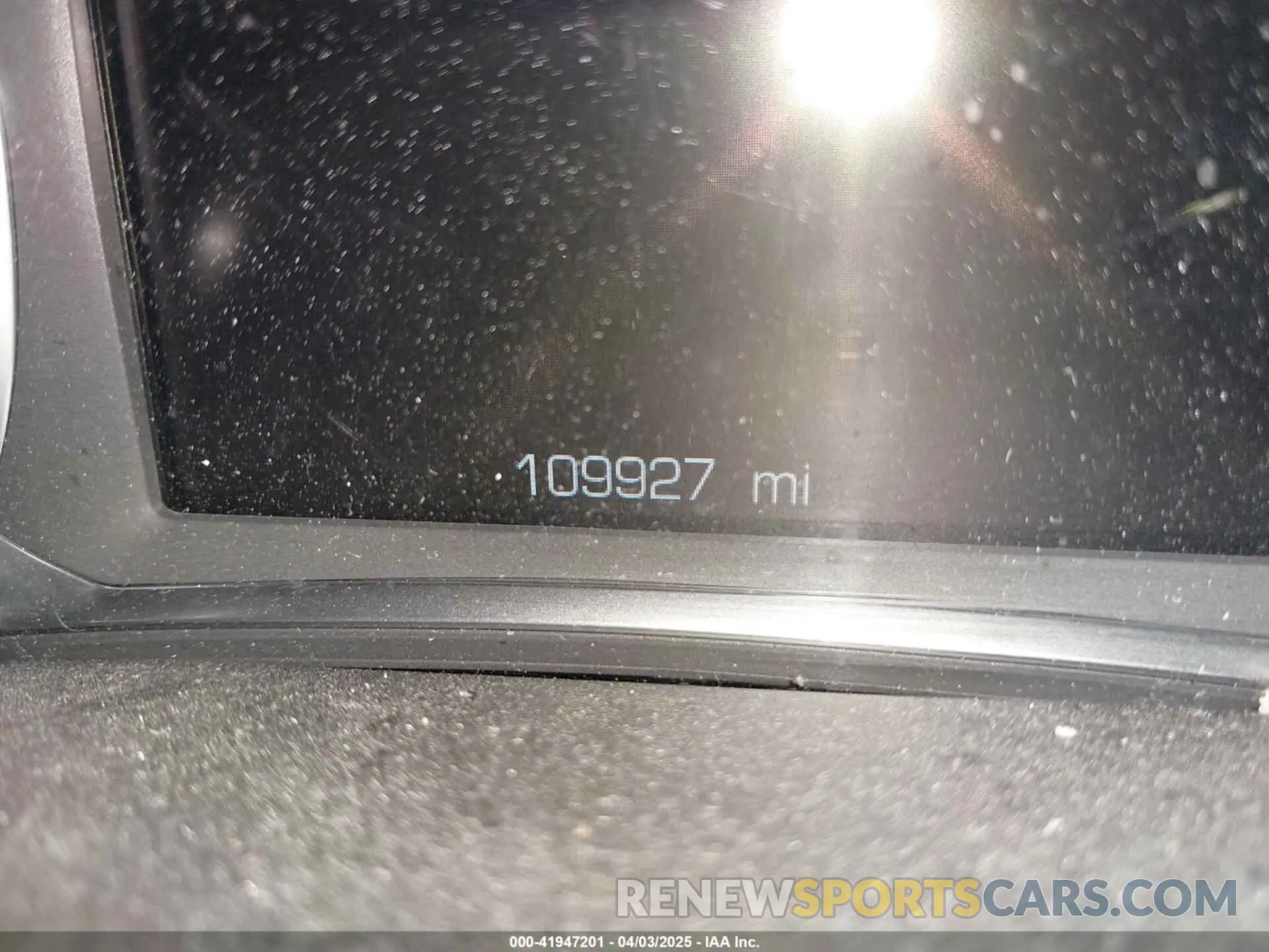 14 Photograph of a damaged car 1GNEVHKW8KJ188245 CHEVROLET TRAVERSE 2019