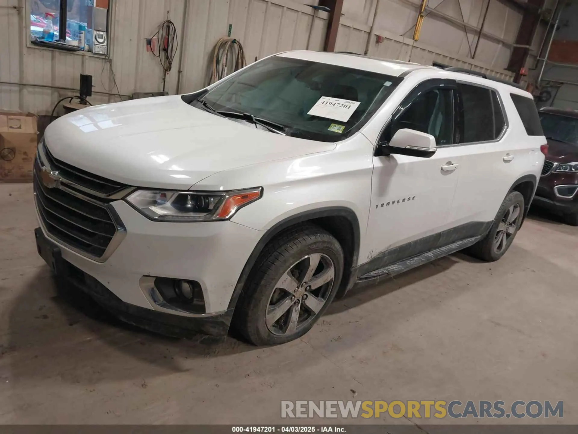 2 Photograph of a damaged car 1GNEVHKW8KJ188245 CHEVROLET TRAVERSE 2019