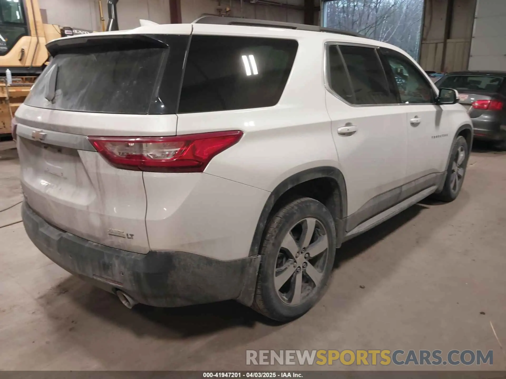 4 Photograph of a damaged car 1GNEVHKW8KJ188245 CHEVROLET TRAVERSE 2019