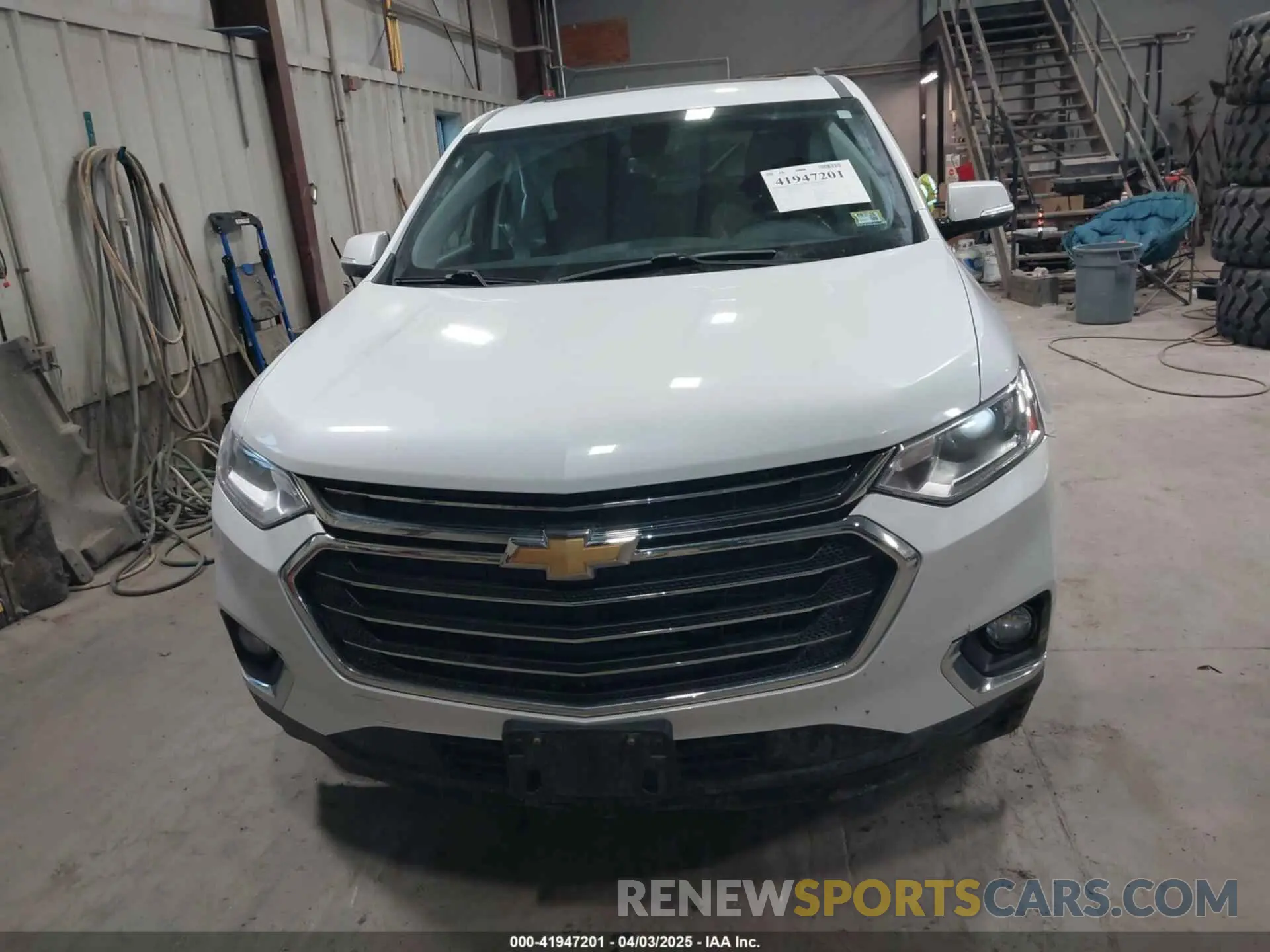 6 Photograph of a damaged car 1GNEVHKW8KJ188245 CHEVROLET TRAVERSE 2019