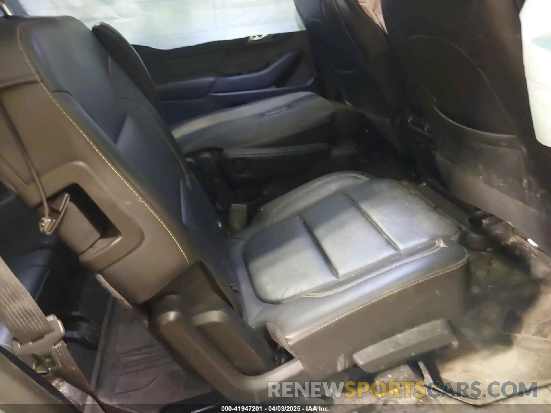8 Photograph of a damaged car 1GNEVHKW8KJ188245 CHEVROLET TRAVERSE 2019