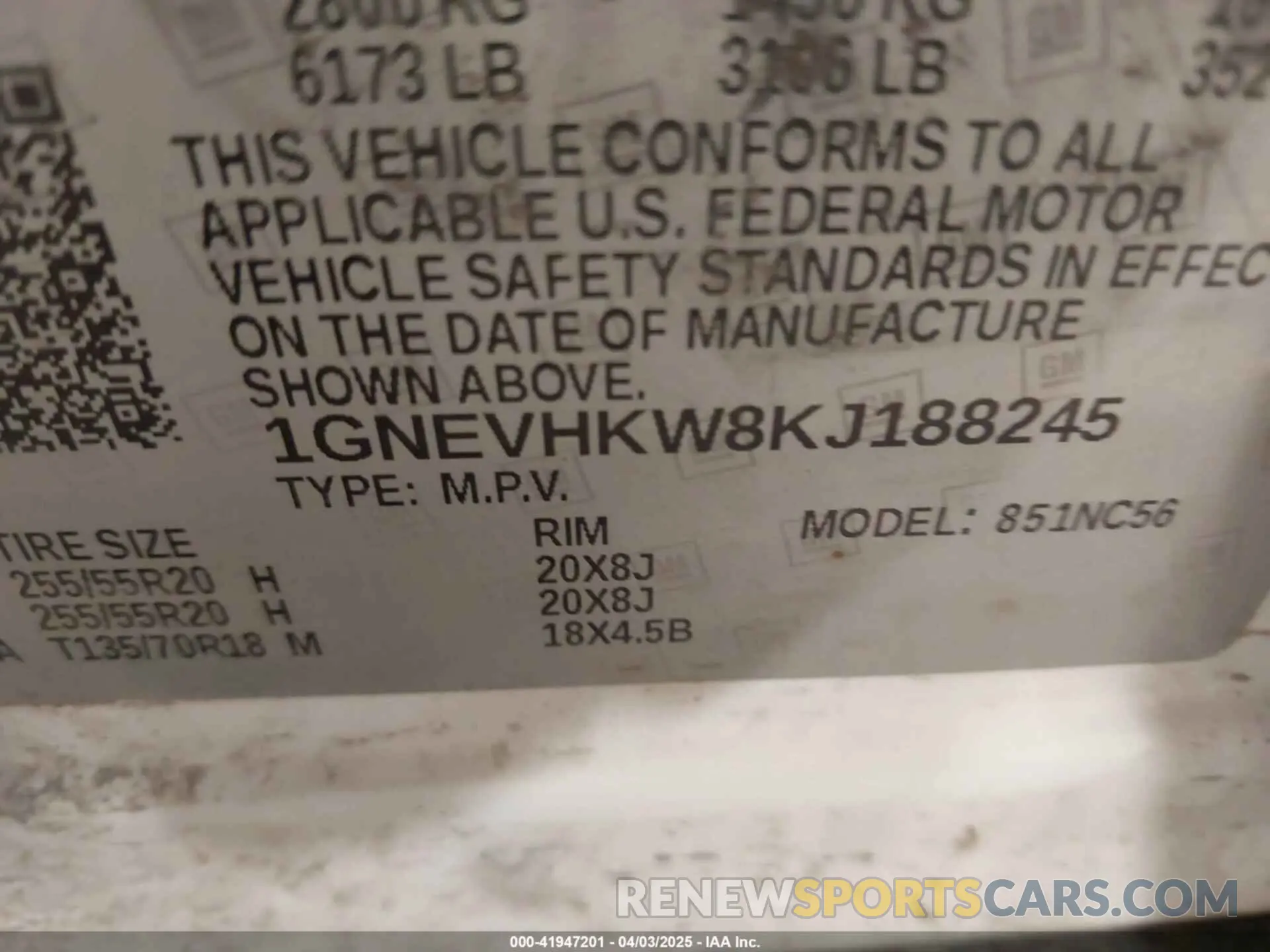 9 Photograph of a damaged car 1GNEVHKW8KJ188245 CHEVROLET TRAVERSE 2019
