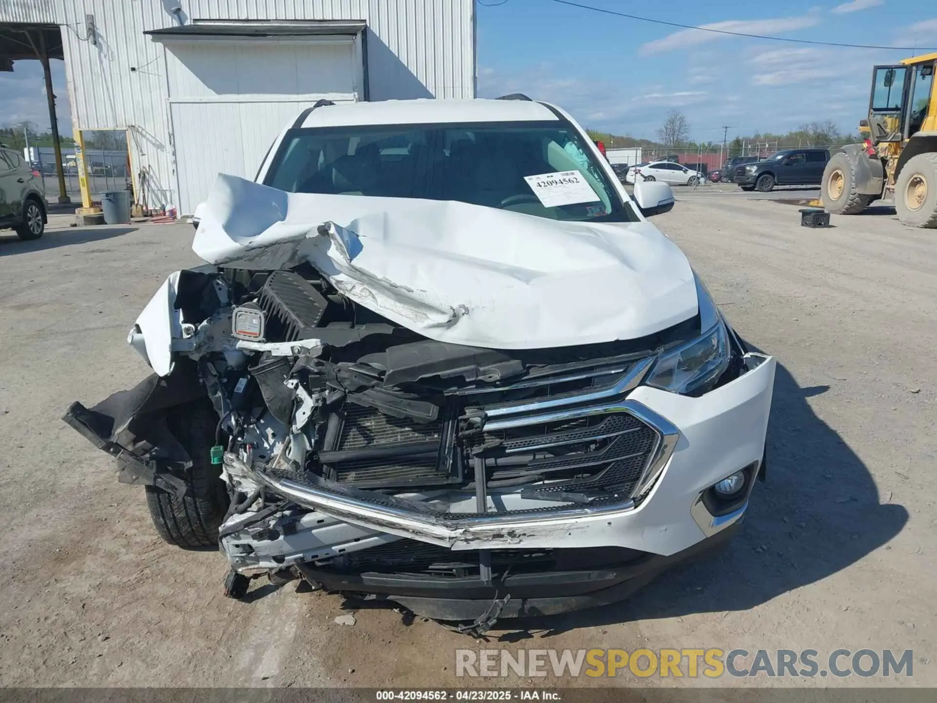 6 Photograph of a damaged car 1GNEVHKW8KJ197737 CHEVROLET TRAVERSE 2019