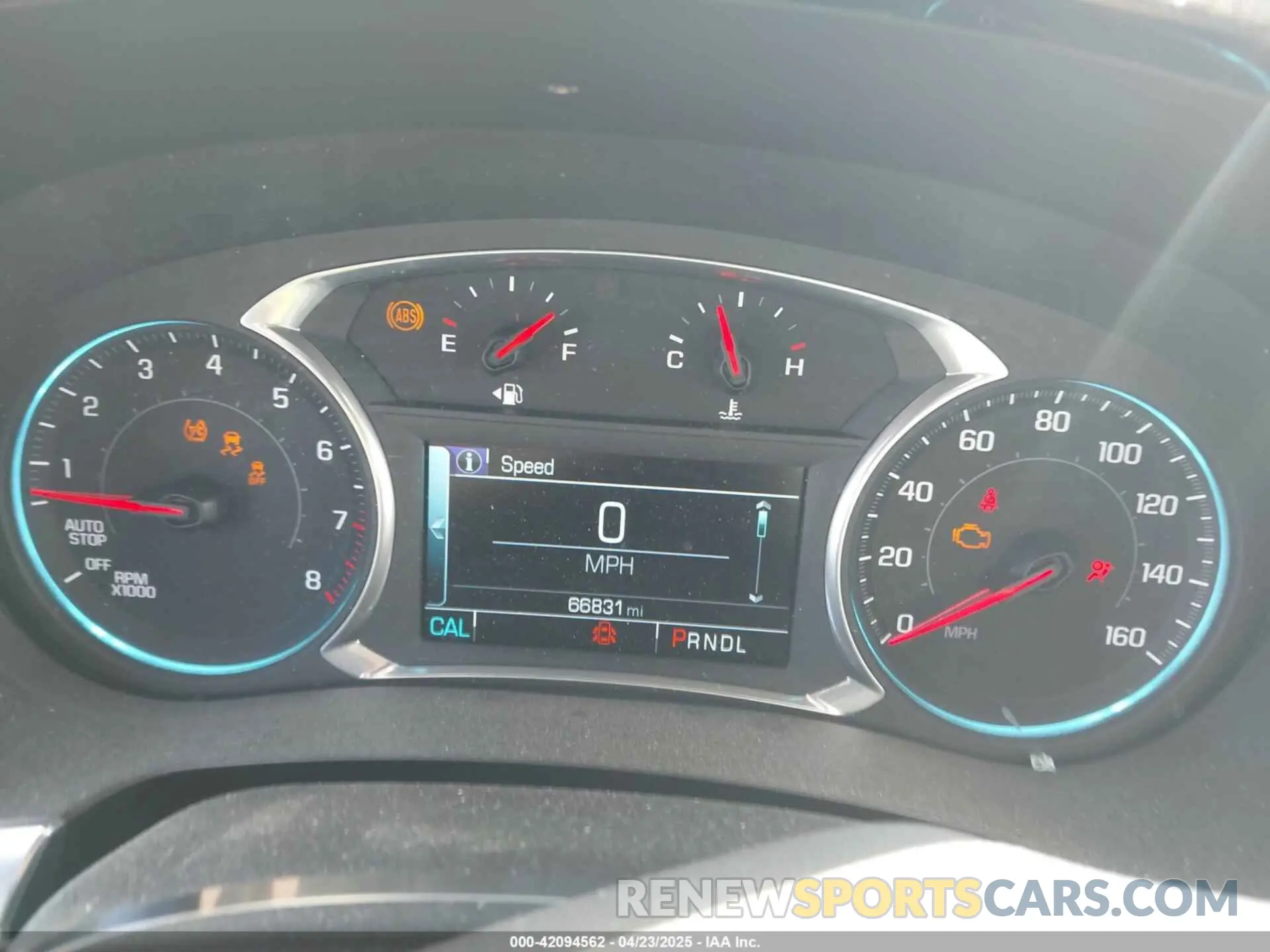 7 Photograph of a damaged car 1GNEVHKW8KJ197737 CHEVROLET TRAVERSE 2019