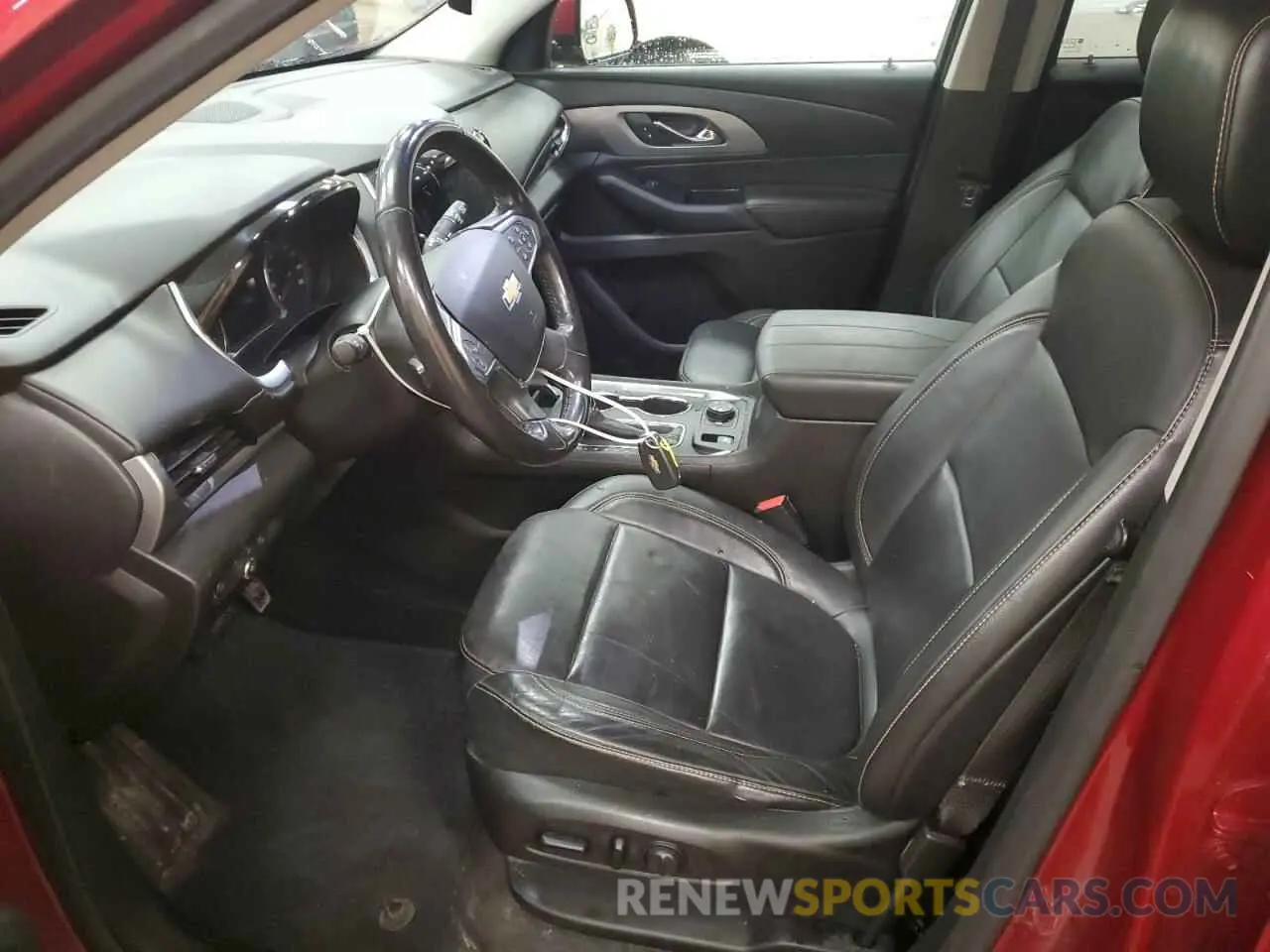 7 Photograph of a damaged car 1GNEVHKW9KJ128572 CHEVROLET TRAVERSE 2019