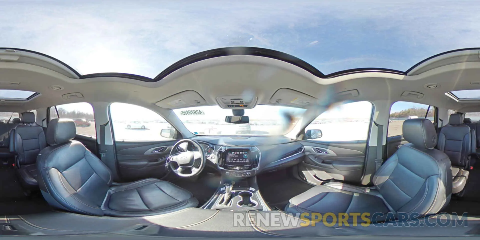 13 Photograph of a damaged car 1GNEVHKW9KJ172474 CHEVROLET TRAVERSE 2019