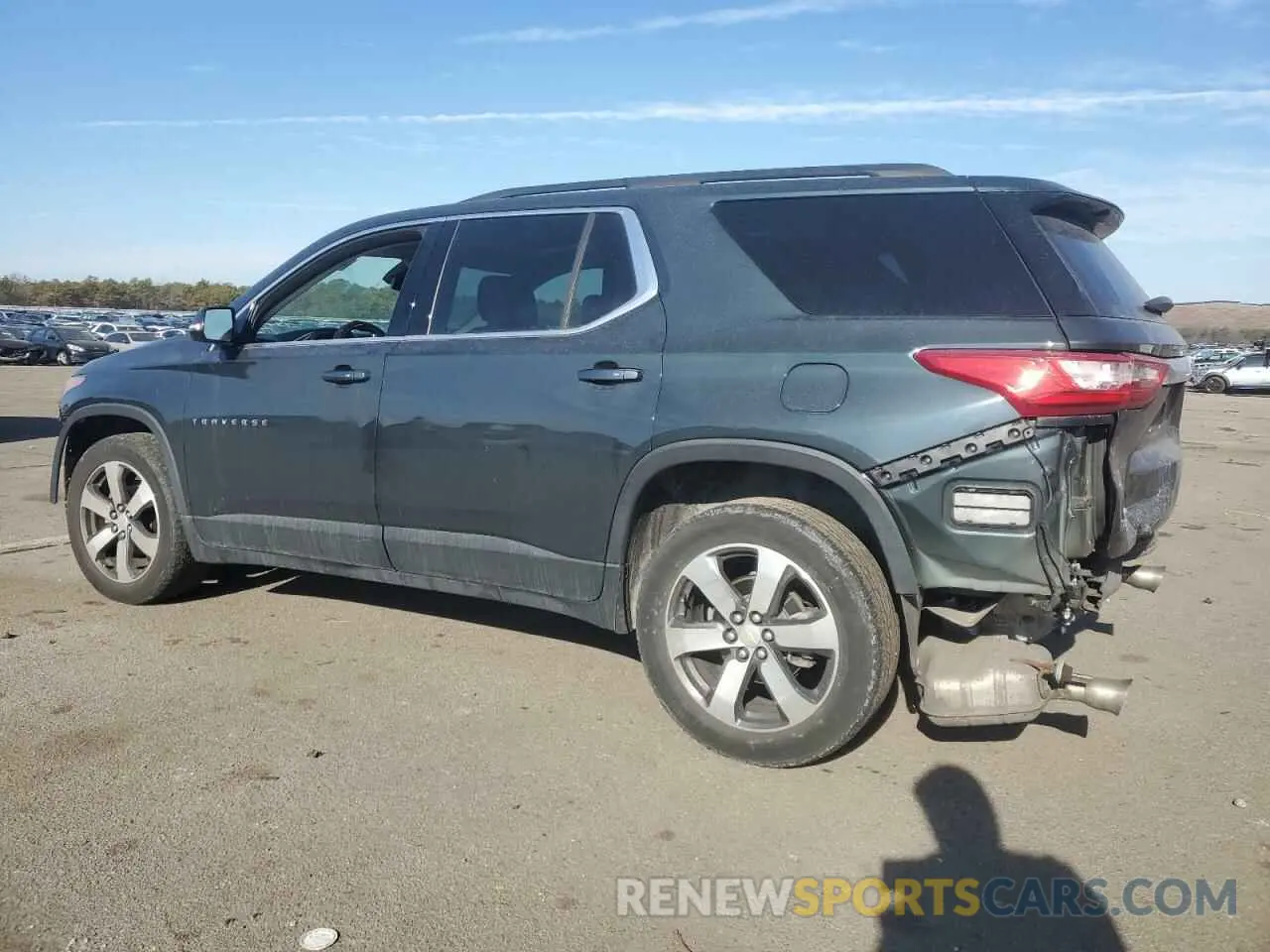2 Photograph of a damaged car 1GNEVHKW9KJ172474 CHEVROLET TRAVERSE 2019