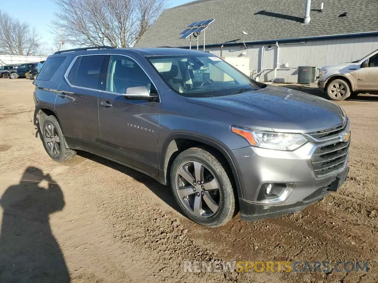 4 Photograph of a damaged car 1GNEVHKW9KJ206395 CHEVROLET TRAVERSE 2019