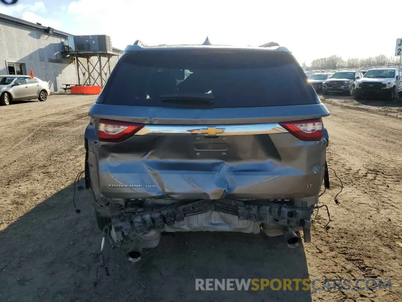 6 Photograph of a damaged car 1GNEVHKW9KJ206395 CHEVROLET TRAVERSE 2019