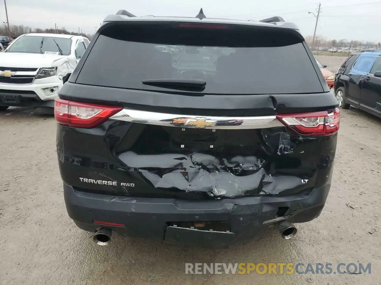 6 Photograph of a damaged car 1GNEVHKWXKJ259932 CHEVROLET TRAVERSE 2019