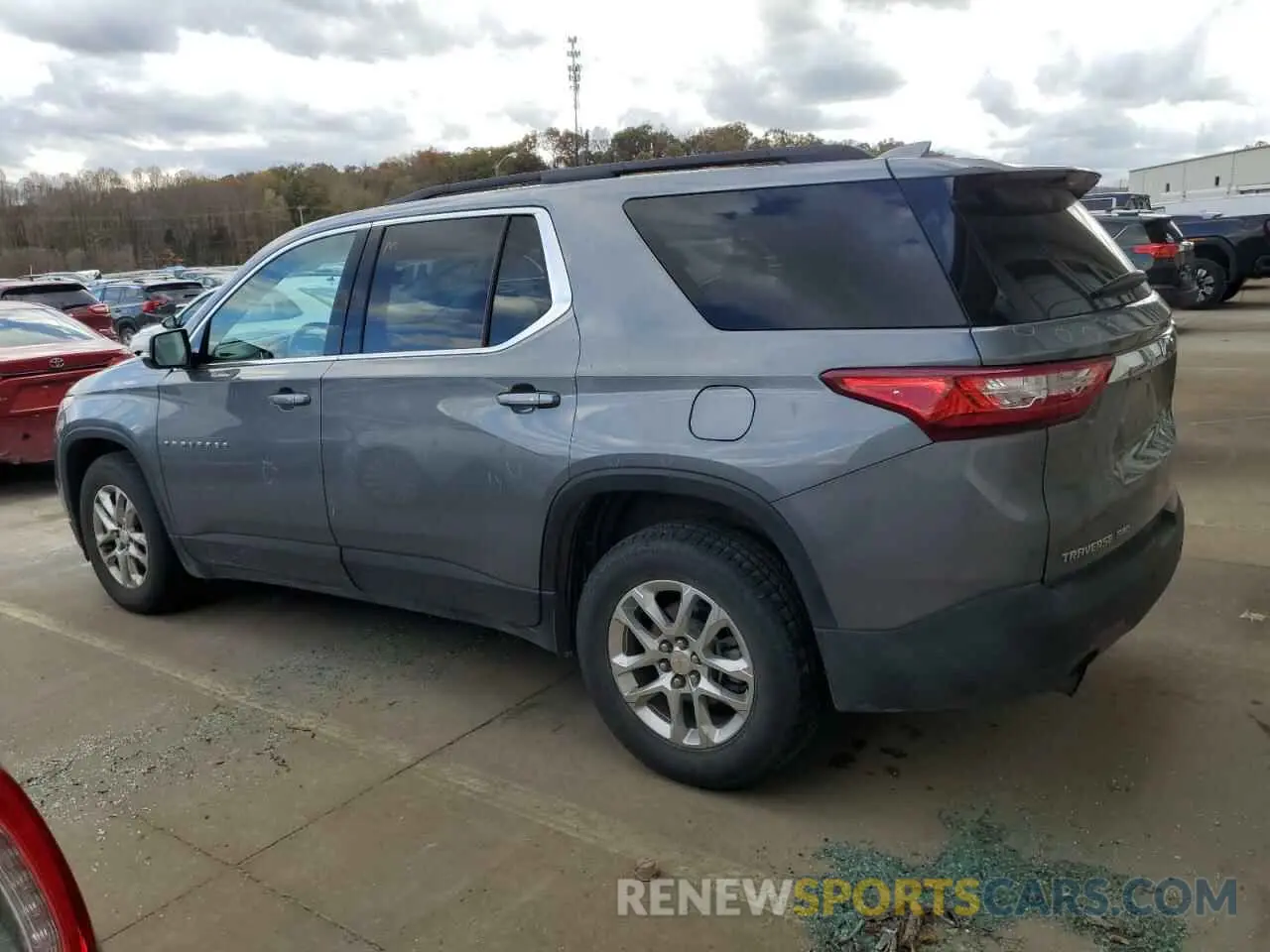 2 Photograph of a damaged car 1GNEVHKWXKJ291442 CHEVROLET TRAVERSE 2019