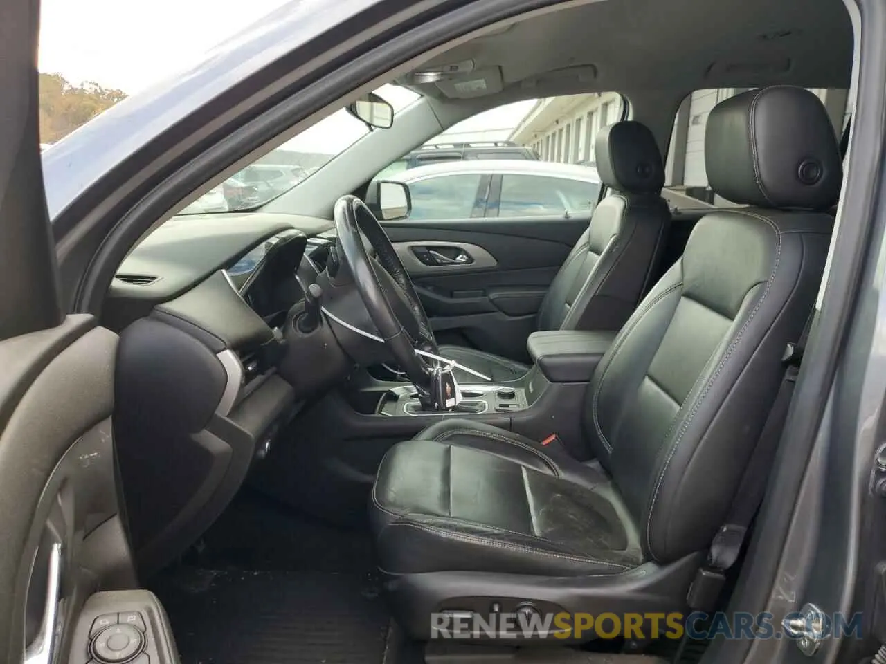 7 Photograph of a damaged car 1GNEVHKWXKJ291442 CHEVROLET TRAVERSE 2019