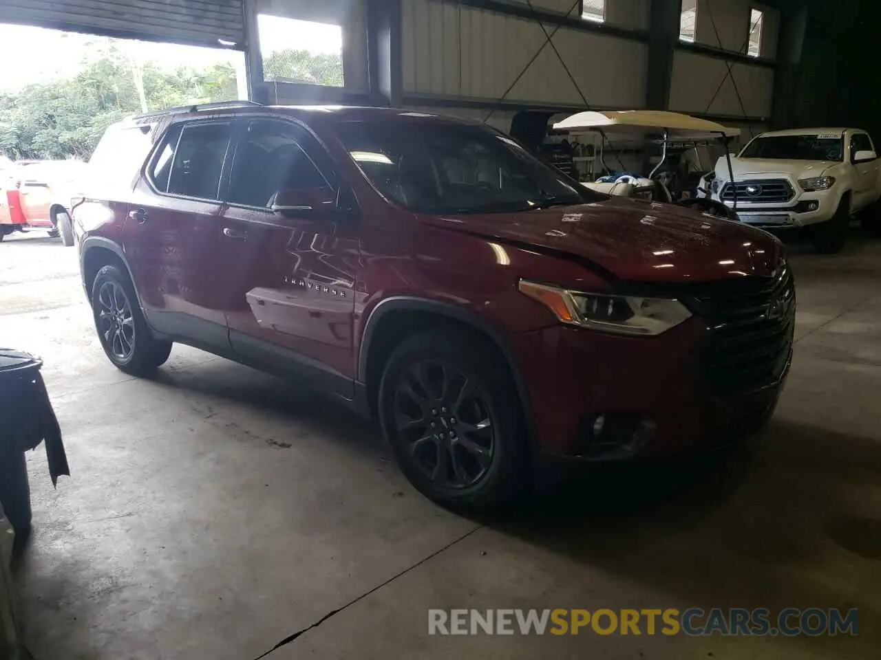 4 Photograph of a damaged car 1GNEVJKW0KJ129049 CHEVROLET TRAVERSE 2019