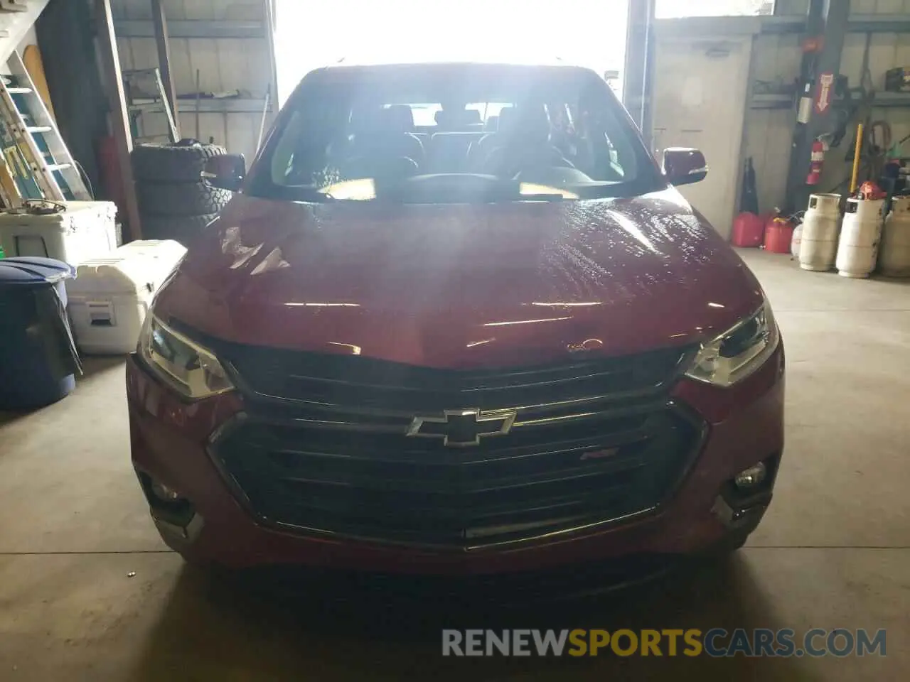 5 Photograph of a damaged car 1GNEVJKW0KJ129049 CHEVROLET TRAVERSE 2019