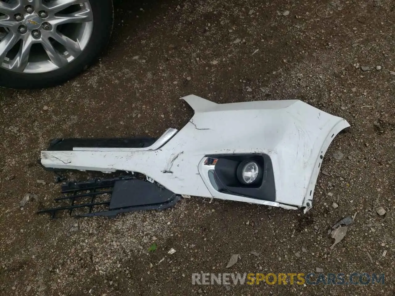 13 Photograph of a damaged car 1GNEVJKW0KJ162049 CHEVROLET TRAVERSE 2019