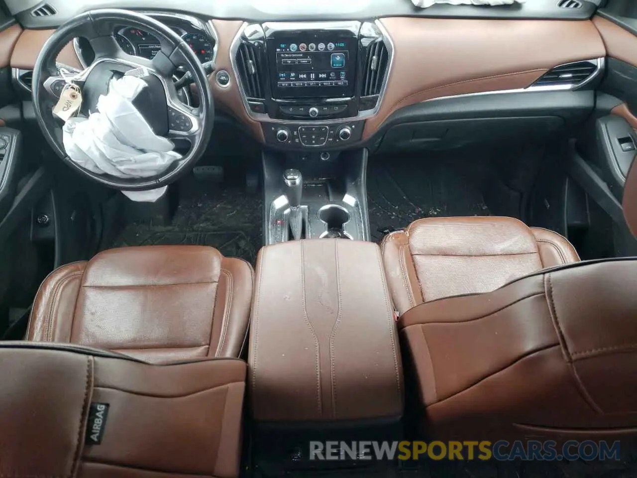 8 Photograph of a damaged car 1GNEVJKW0KJ162049 CHEVROLET TRAVERSE 2019