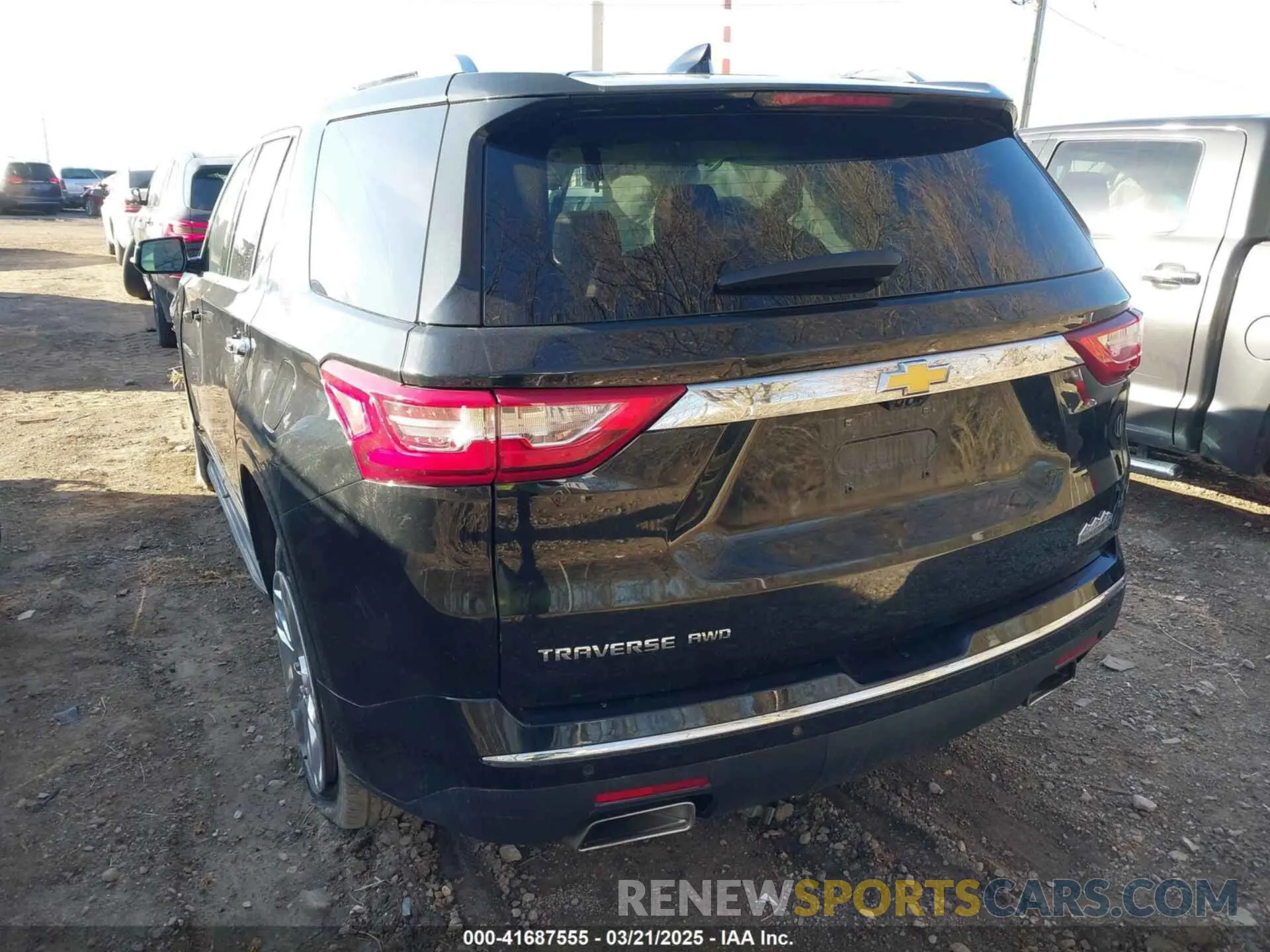 3 Photograph of a damaged car 1GNEVJKW0KJ164481 CHEVROLET TRAVERSE 2019
