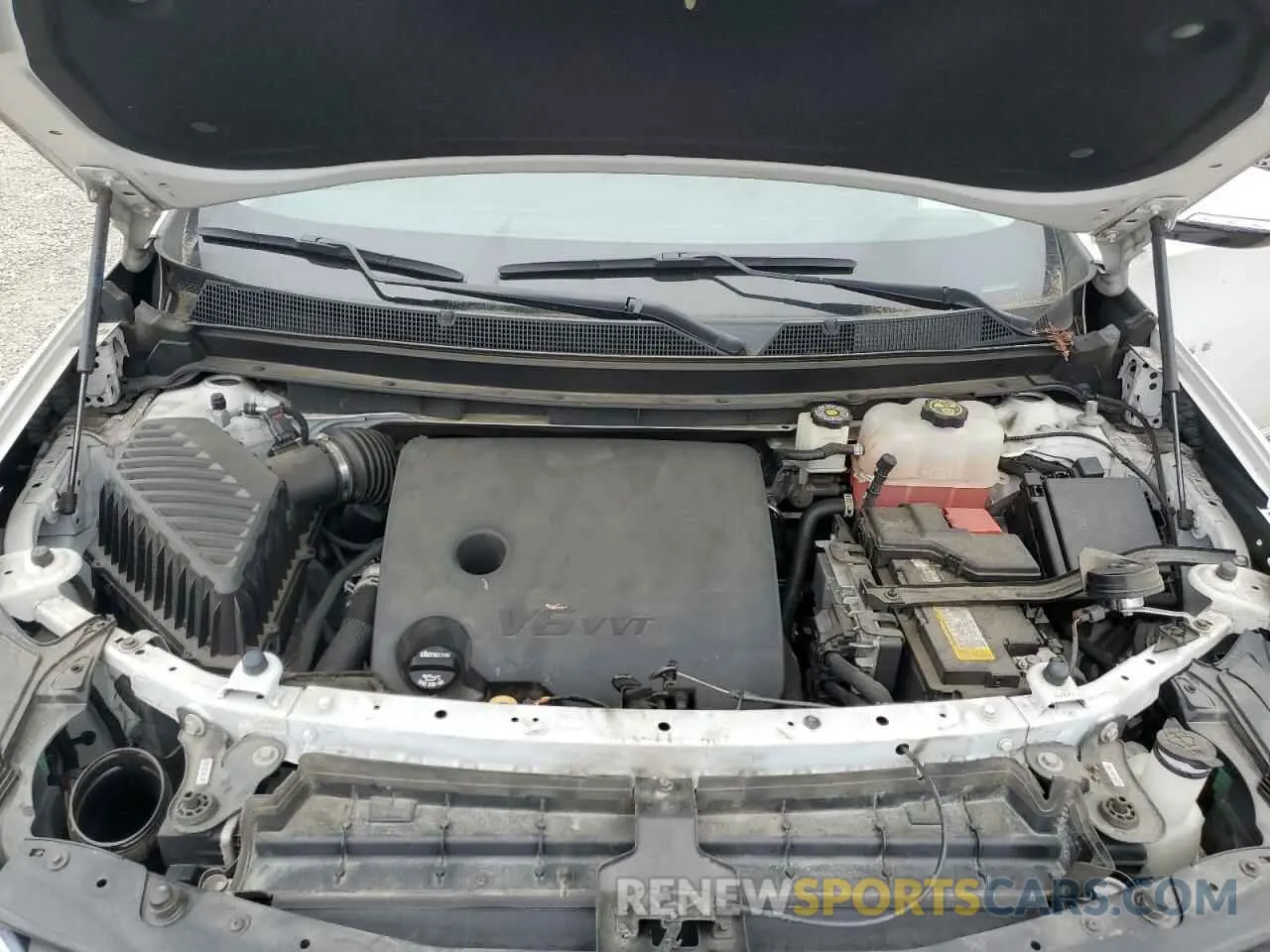 12 Photograph of a damaged car 1GNEVJKW0KJ174475 CHEVROLET TRAVERSE 2019