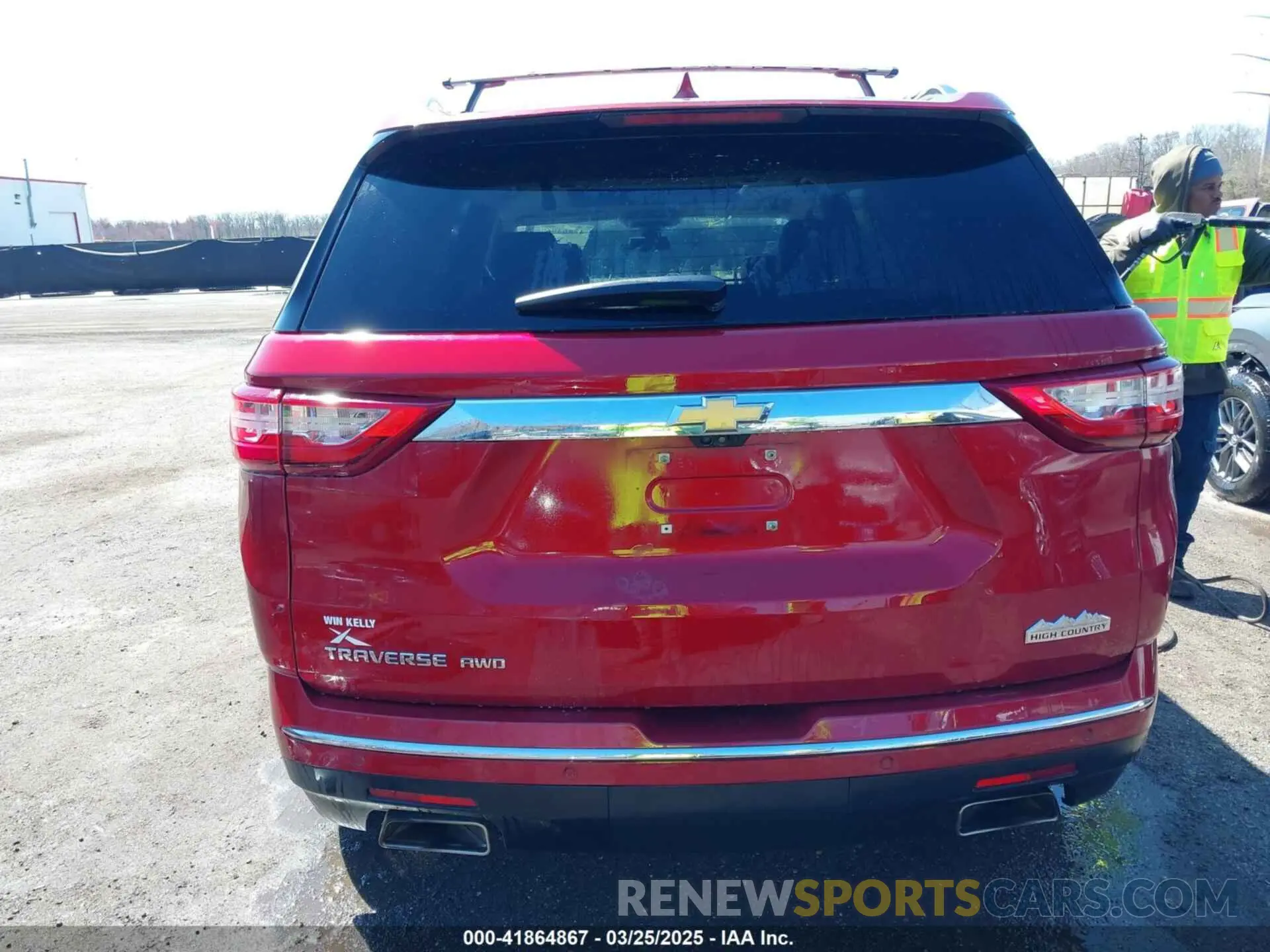 17 Photograph of a damaged car 1GNEVJKW1KJ114107 CHEVROLET TRAVERSE 2019