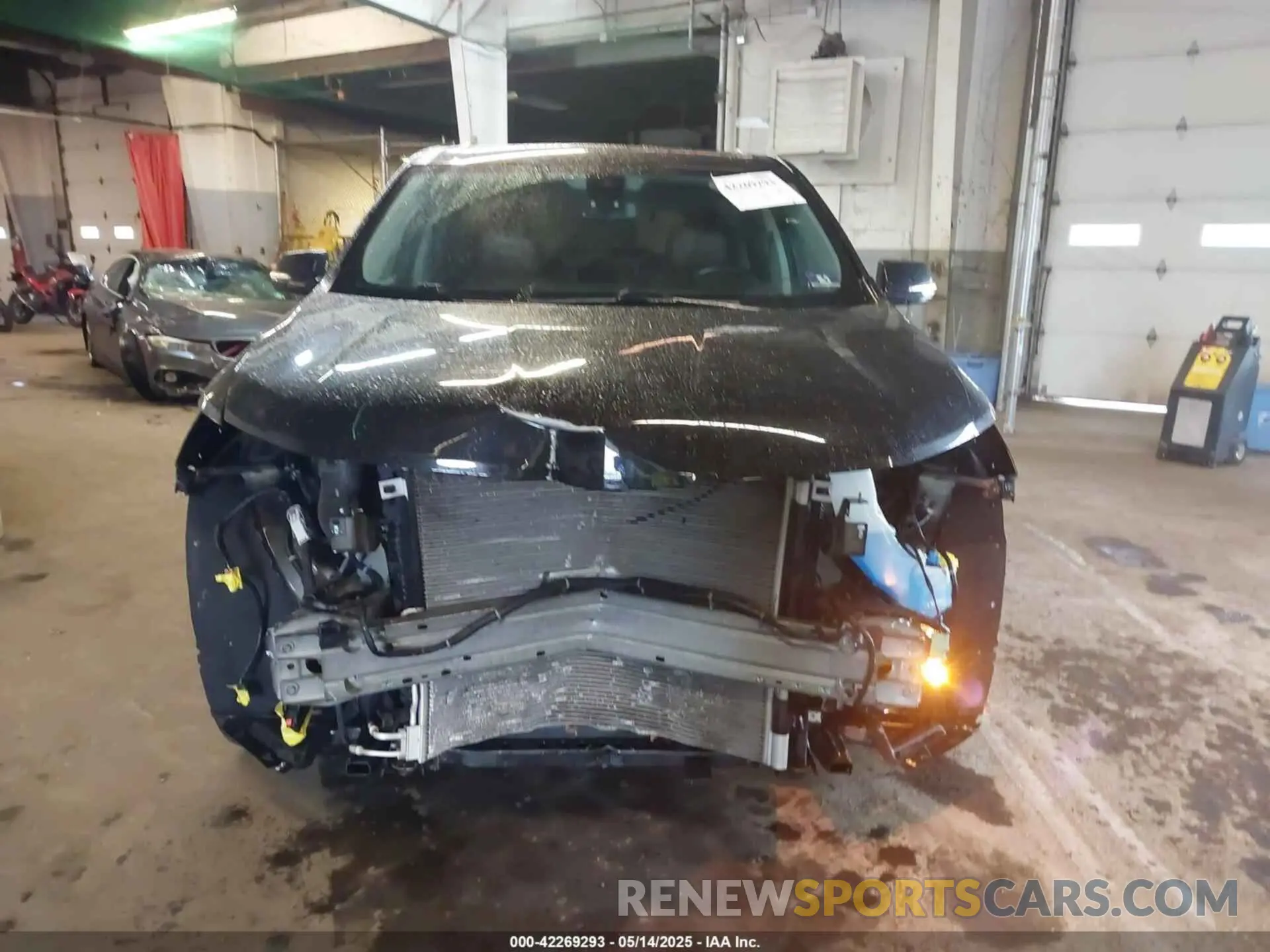 12 Photograph of a damaged car 1GNEVJKW1KJ288615 CHEVROLET TRAVERSE 2019
