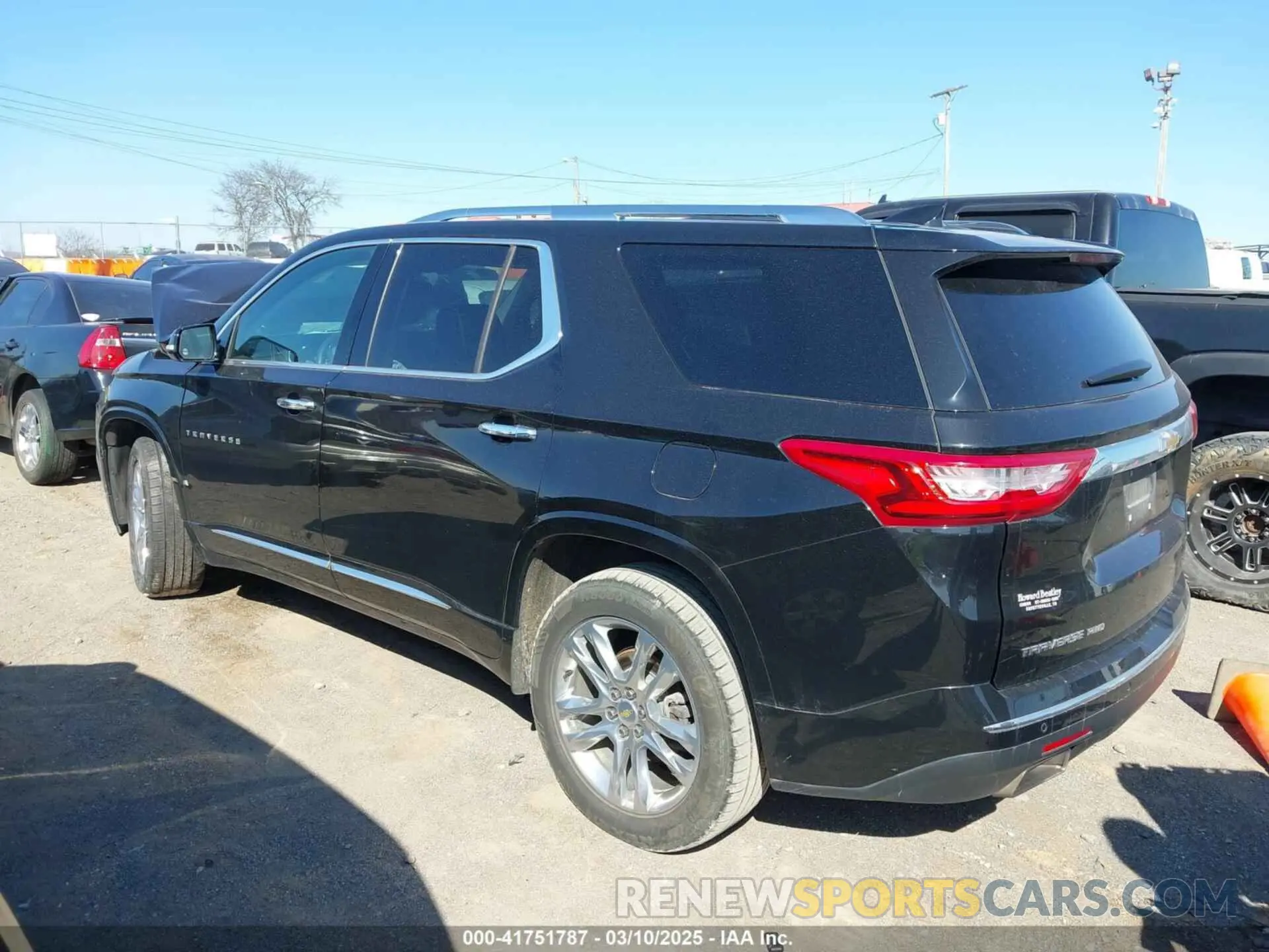 14 Photograph of a damaged car 1GNEVJKW1KJ316574 CHEVROLET TRAVERSE 2019