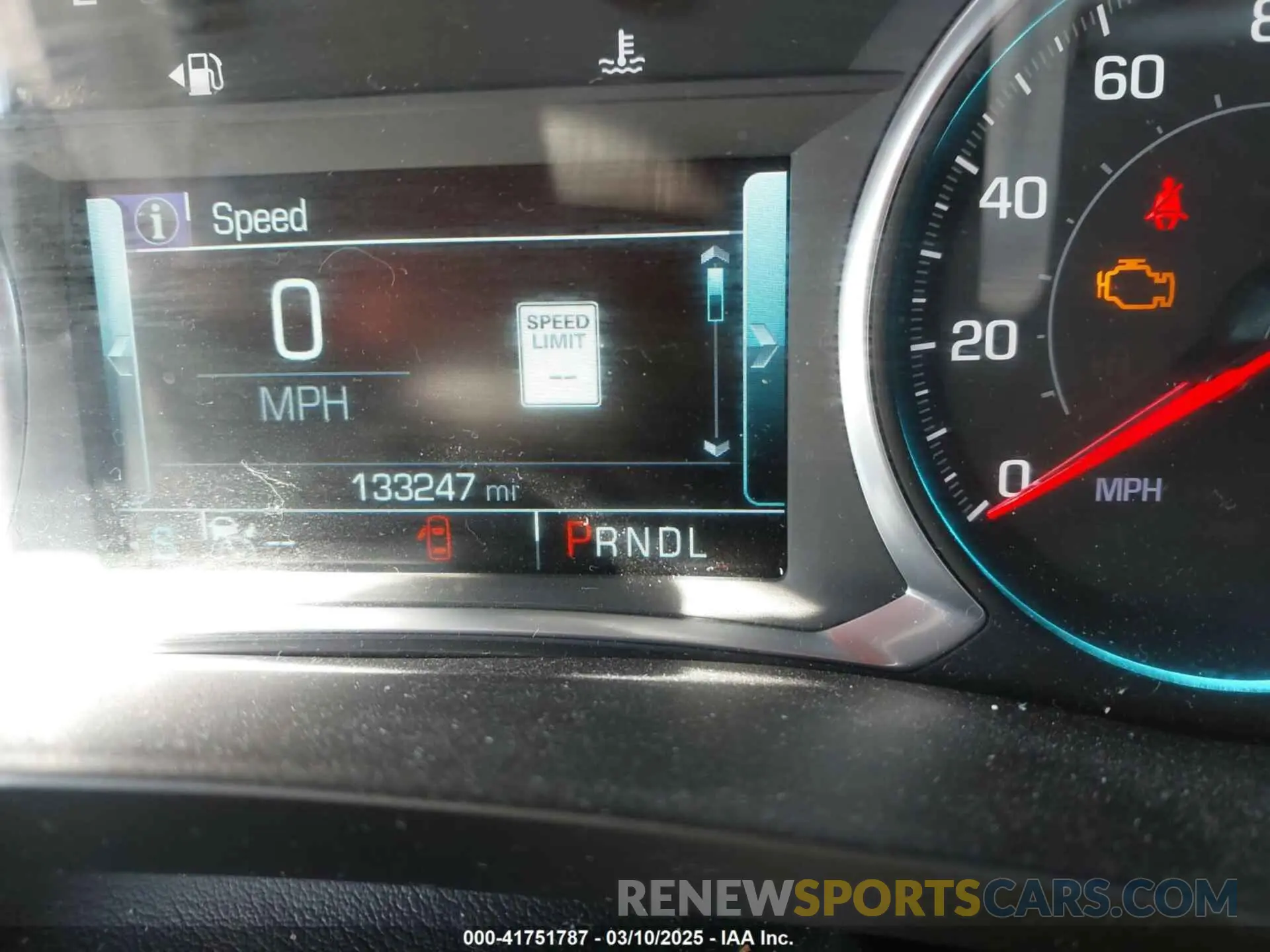 15 Photograph of a damaged car 1GNEVJKW1KJ316574 CHEVROLET TRAVERSE 2019