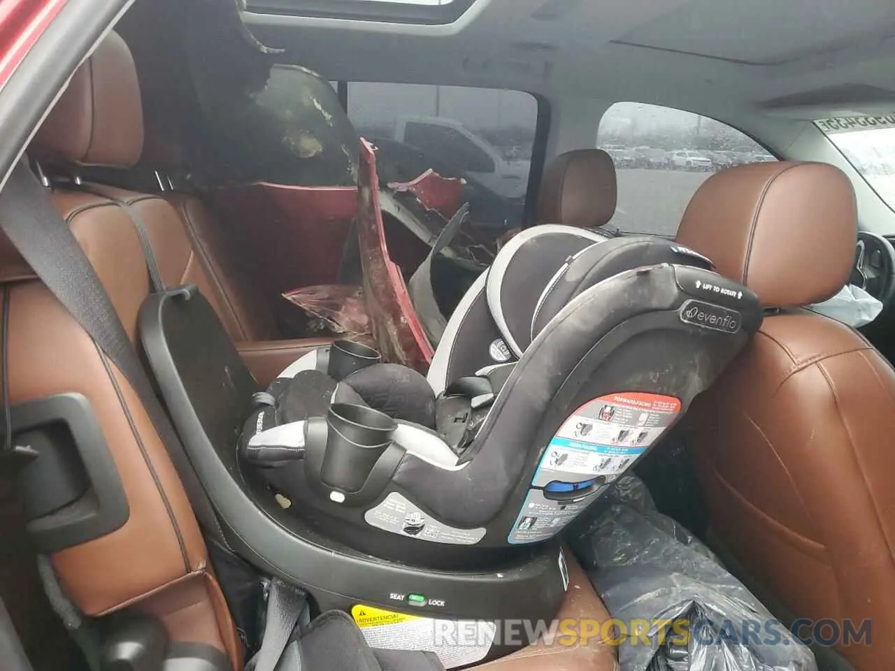 12 Photograph of a damaged car 1GNEVJKW2KJ103407 CHEVROLET TRAVERSE 2019