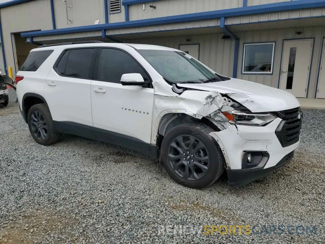 4 Photograph of a damaged car 1GNEVJKW3KJ129000 CHEVROLET TRAVERSE 2019